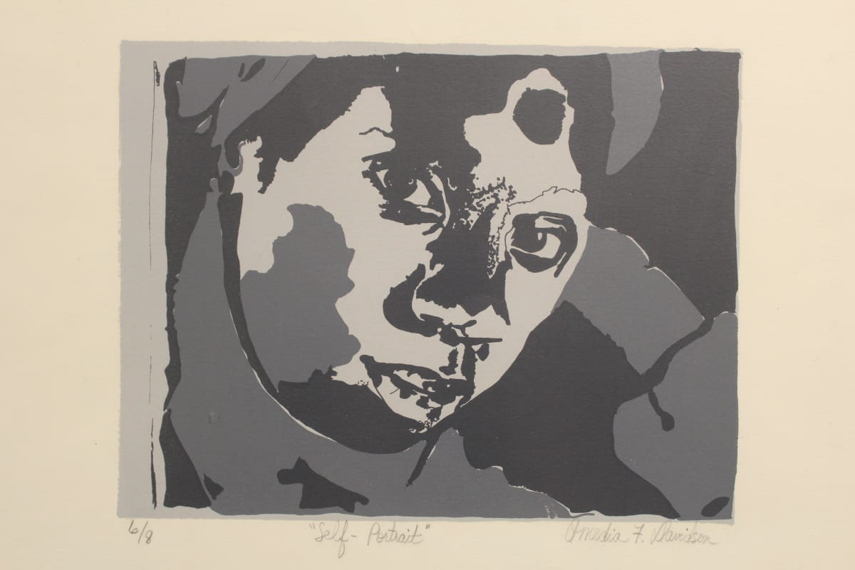 Simplified black and white portrait of a woman