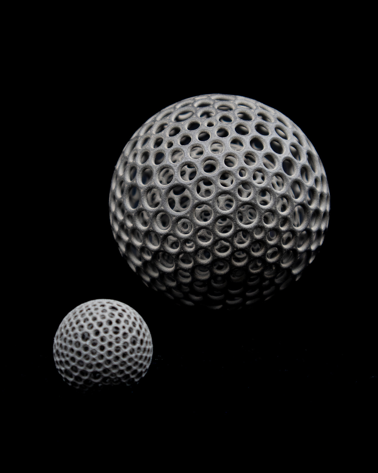 Three spheres printed one inside the other. Generatively designed in Rhino/Grasshopper.