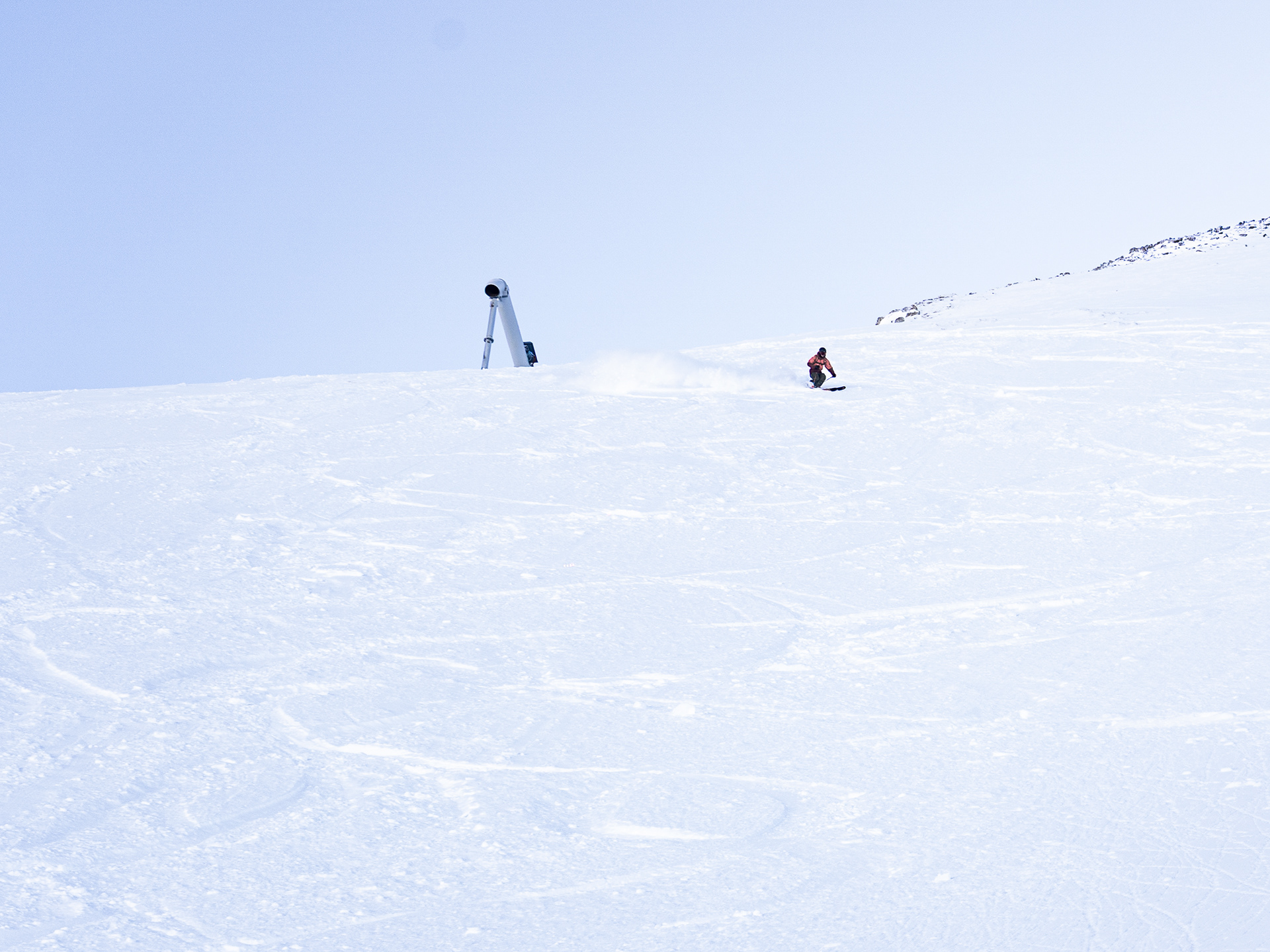gazexe ( déclencheur d'avalanche a distance ) instalé sur les zone a risque au dessus des piste pour sécurisé le domaine skiable. 