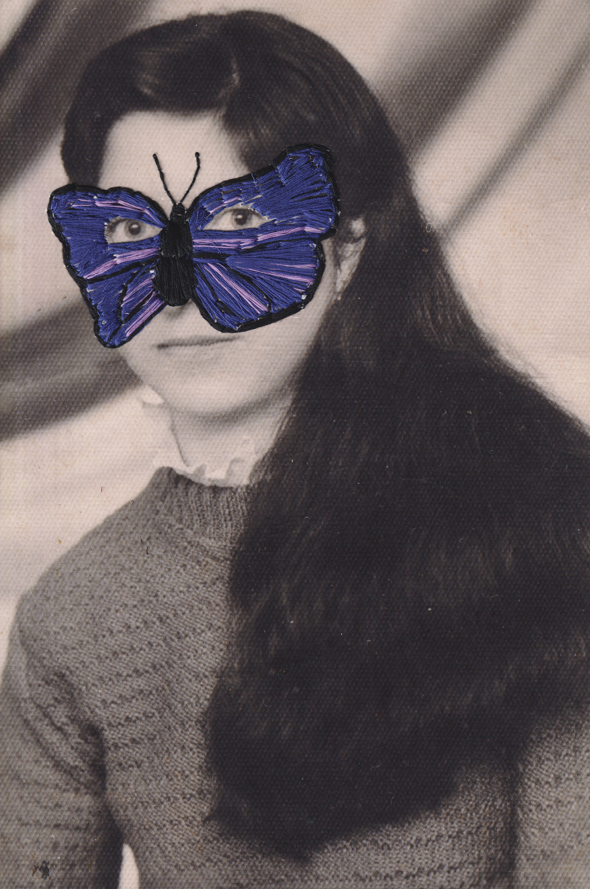 Untitled IV, 2024. Embroidery on Fine Art Print Hahnemühle Museum Etching 350gsm, 20 X 30 cm.