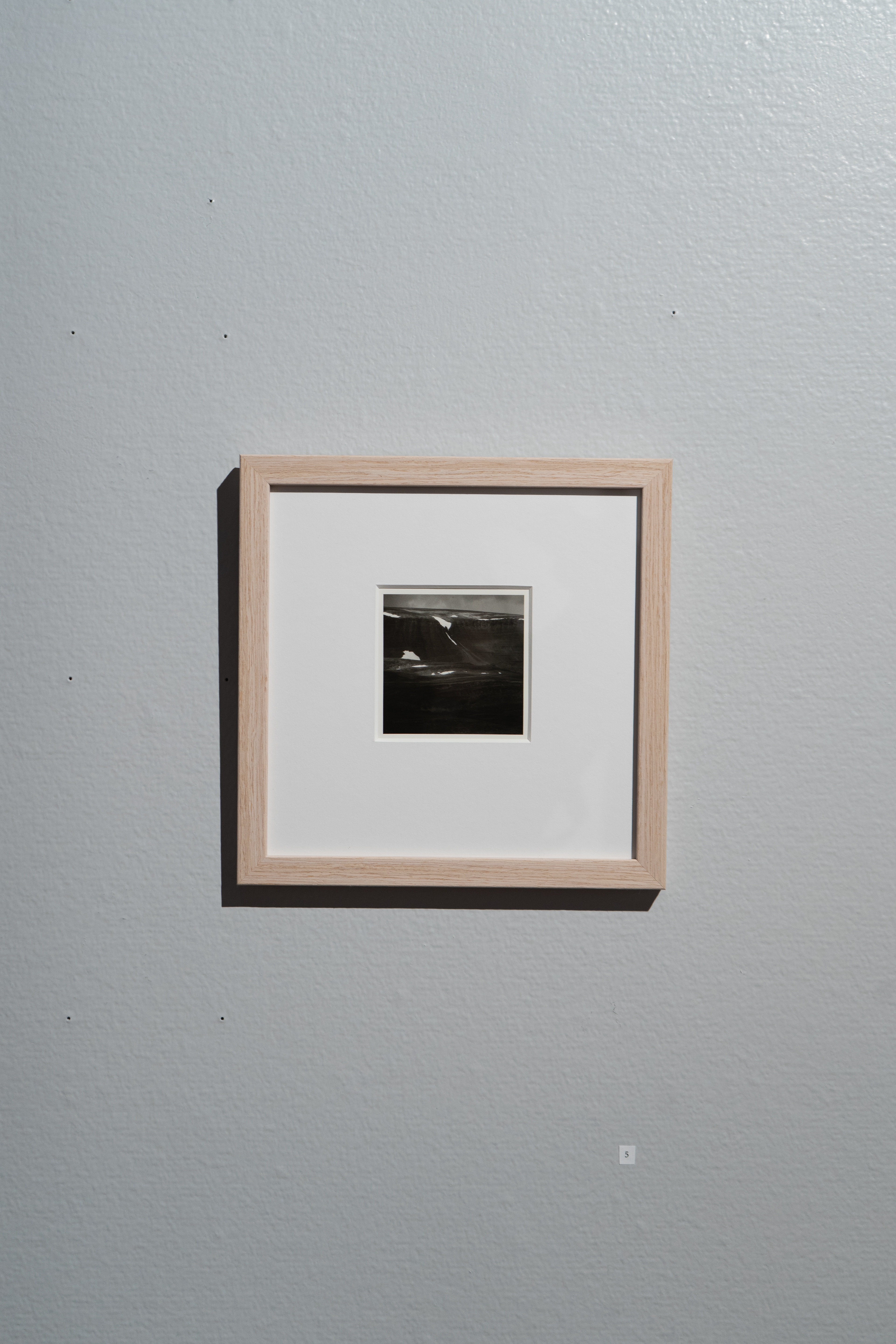 Jyrkänne / Cliff, gelatin silver print, 2025