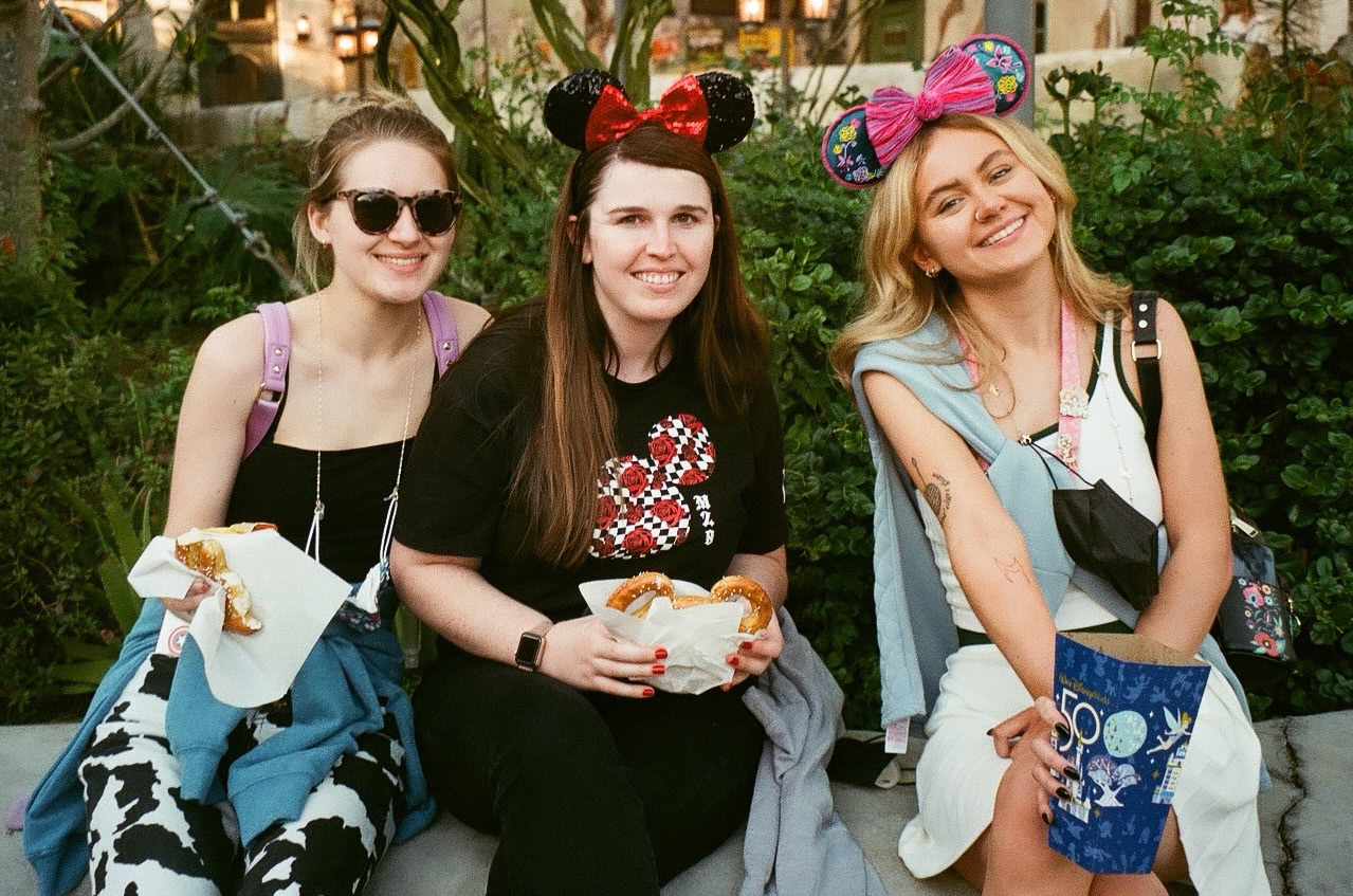 reghan, megan & riann / 2022