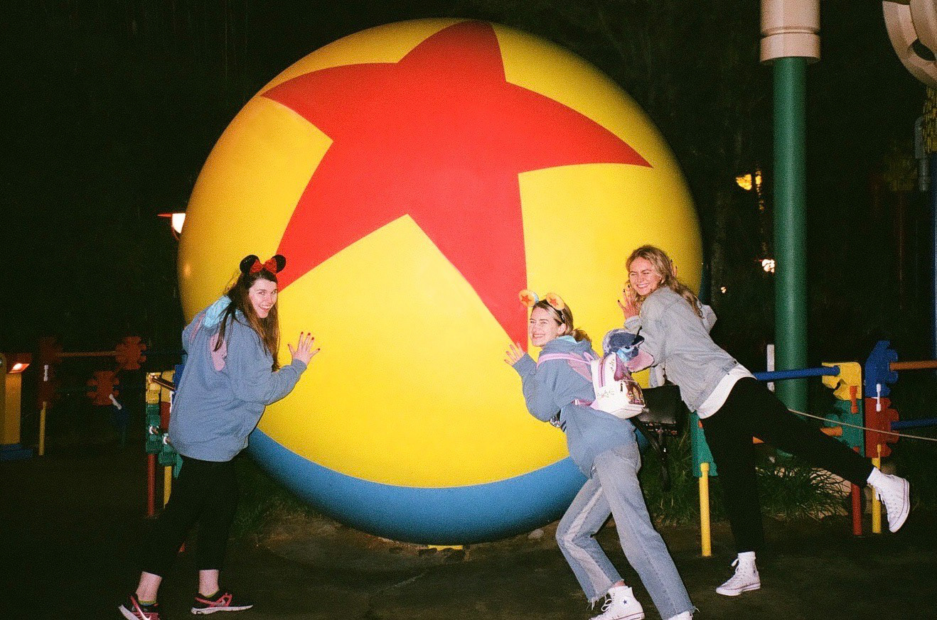 megan, reghan & riann / 2022