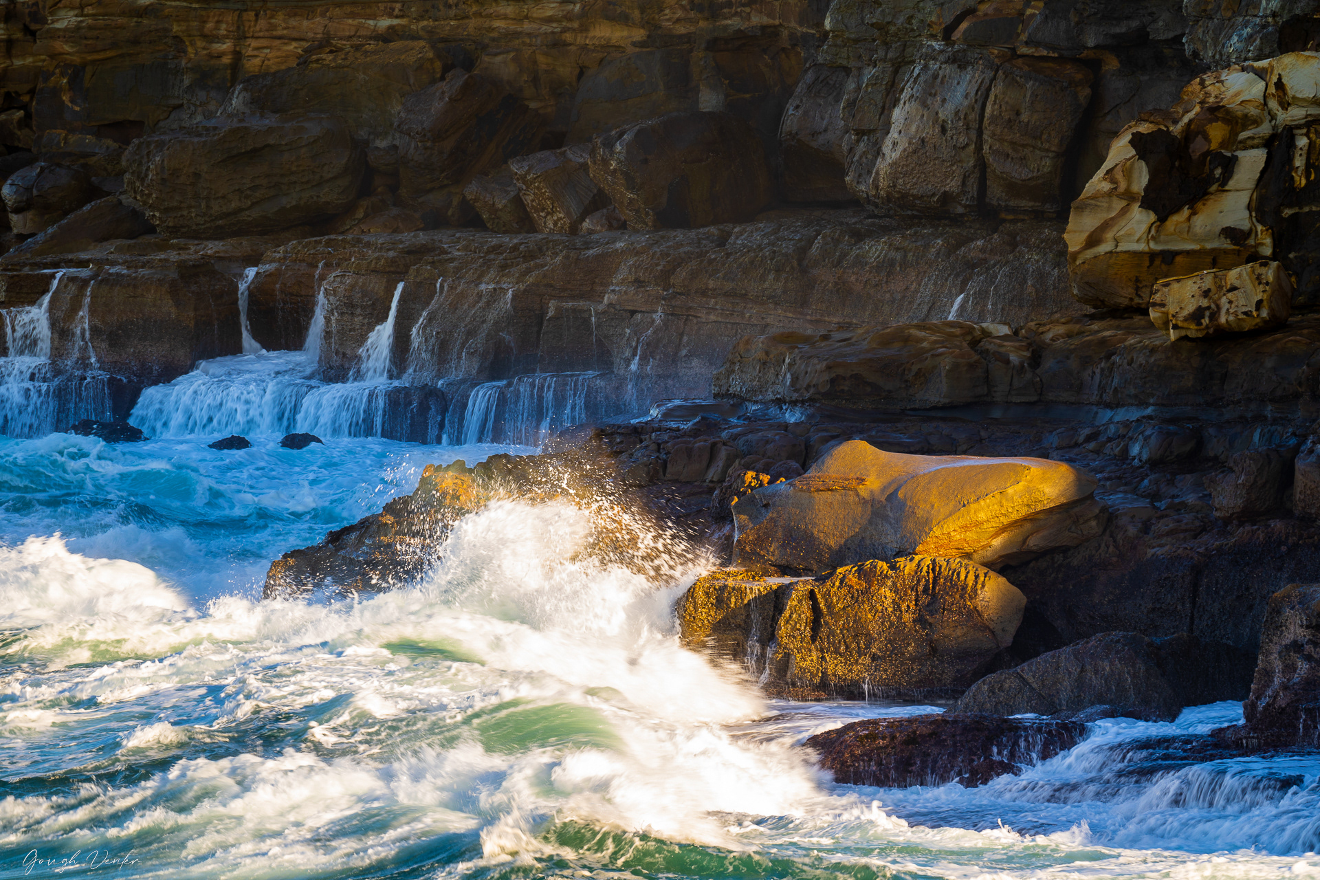 Bouddi Coastal Walk Rocks