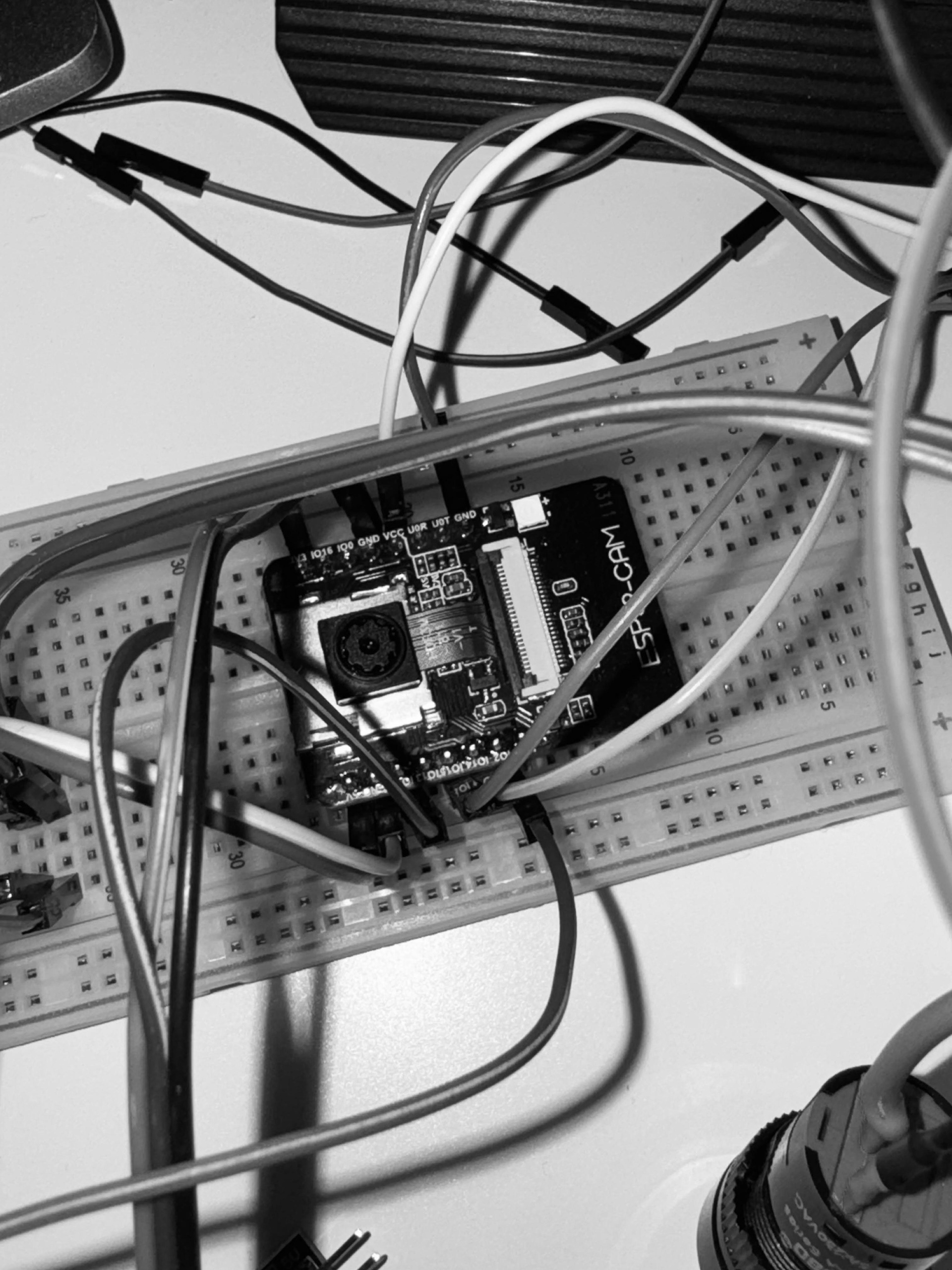 ESP32-CAM Breadboard