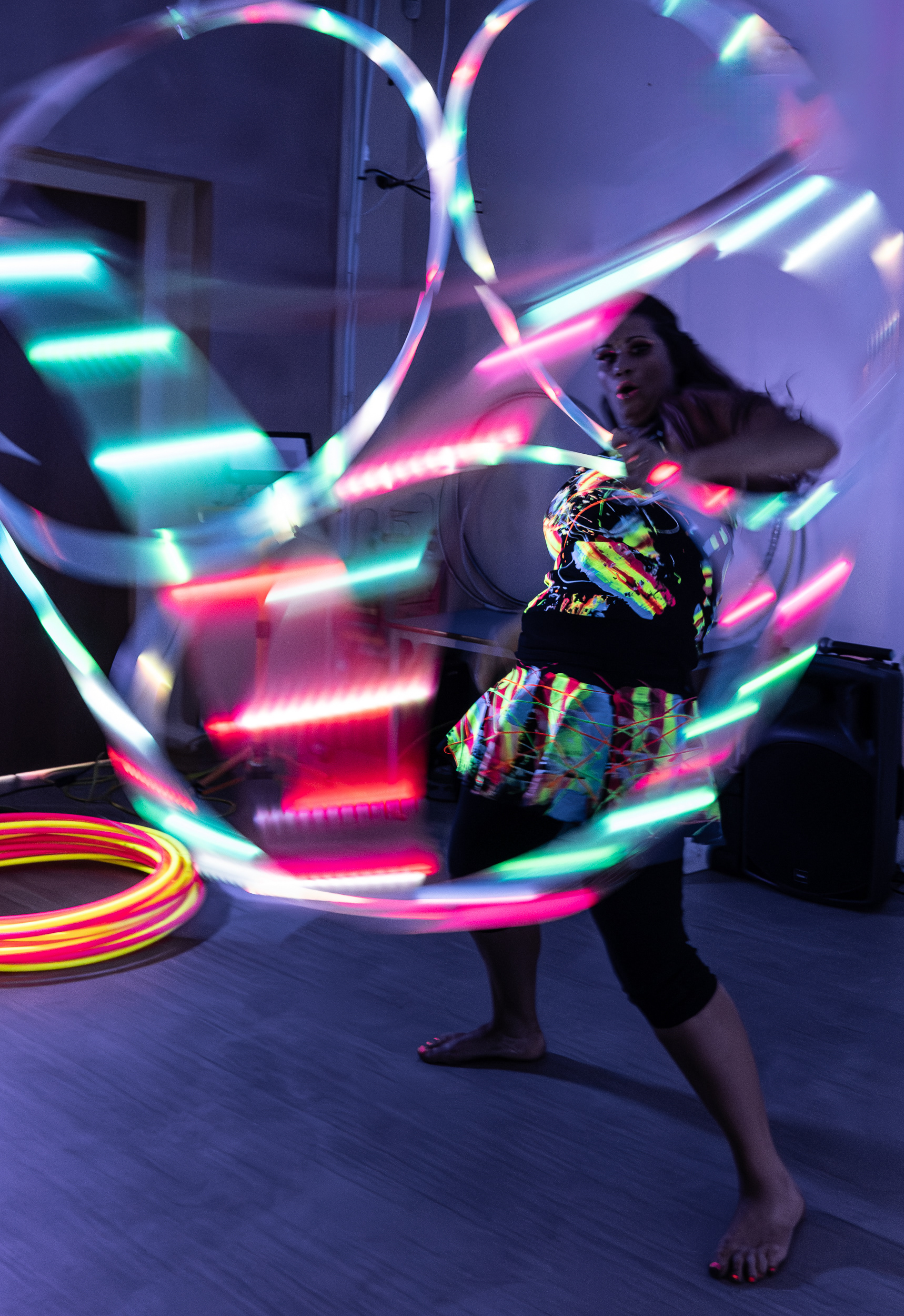 Penella UV hoops