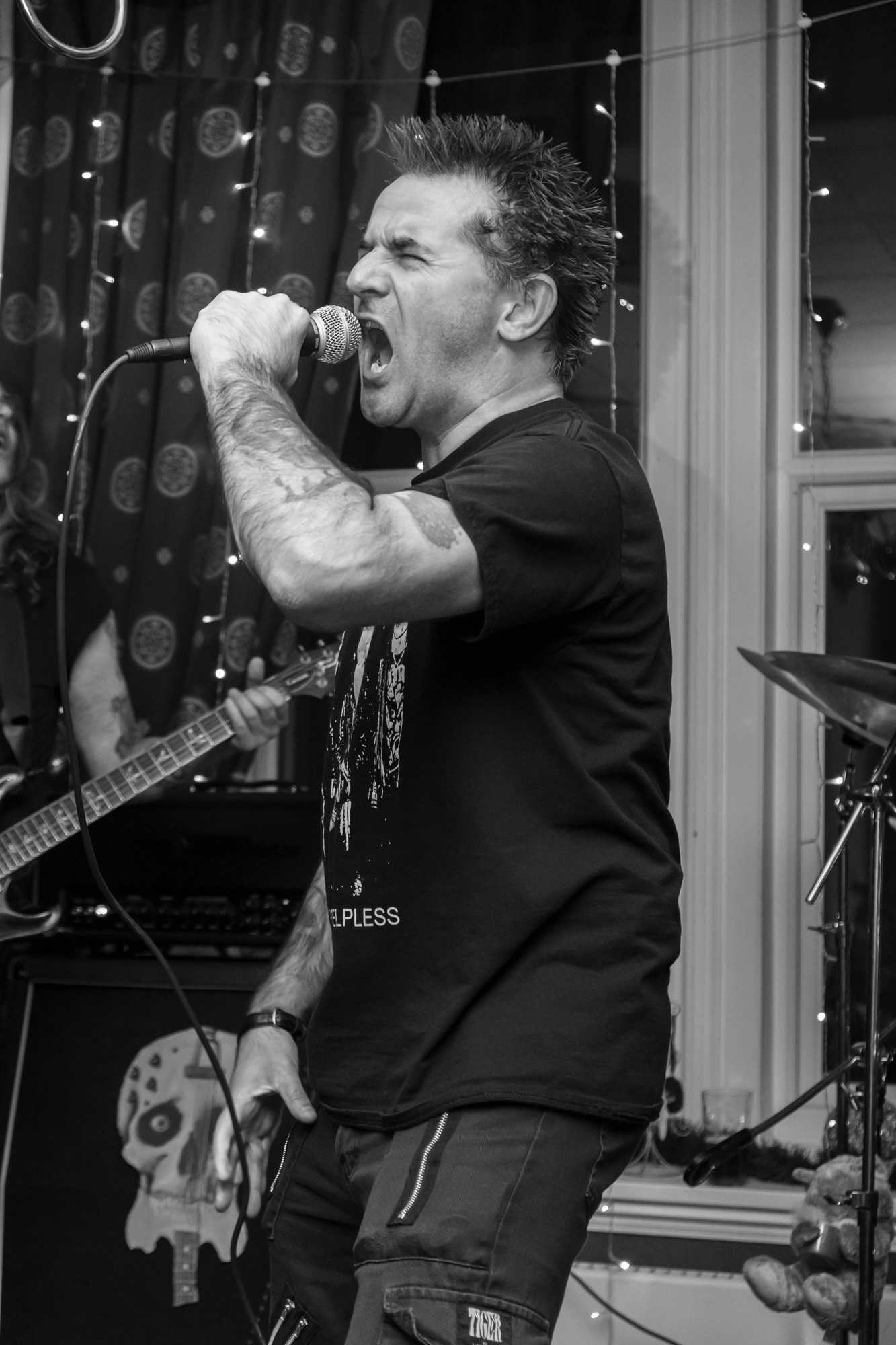 The Shakin Nightmares, Saltburn House