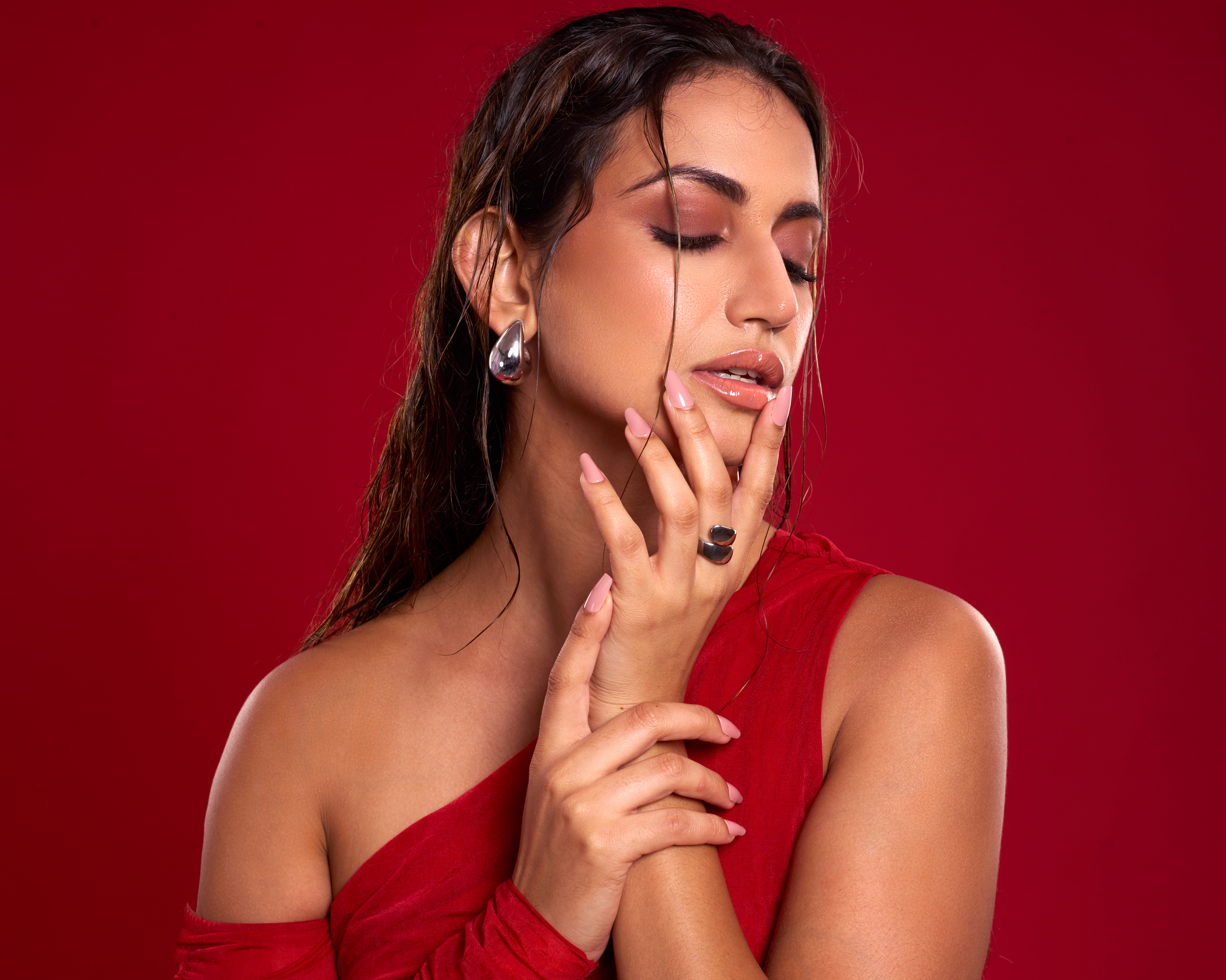 Studio fashion portrait of female model in designer wear by Mumbai fashion photographer - Argho Photography