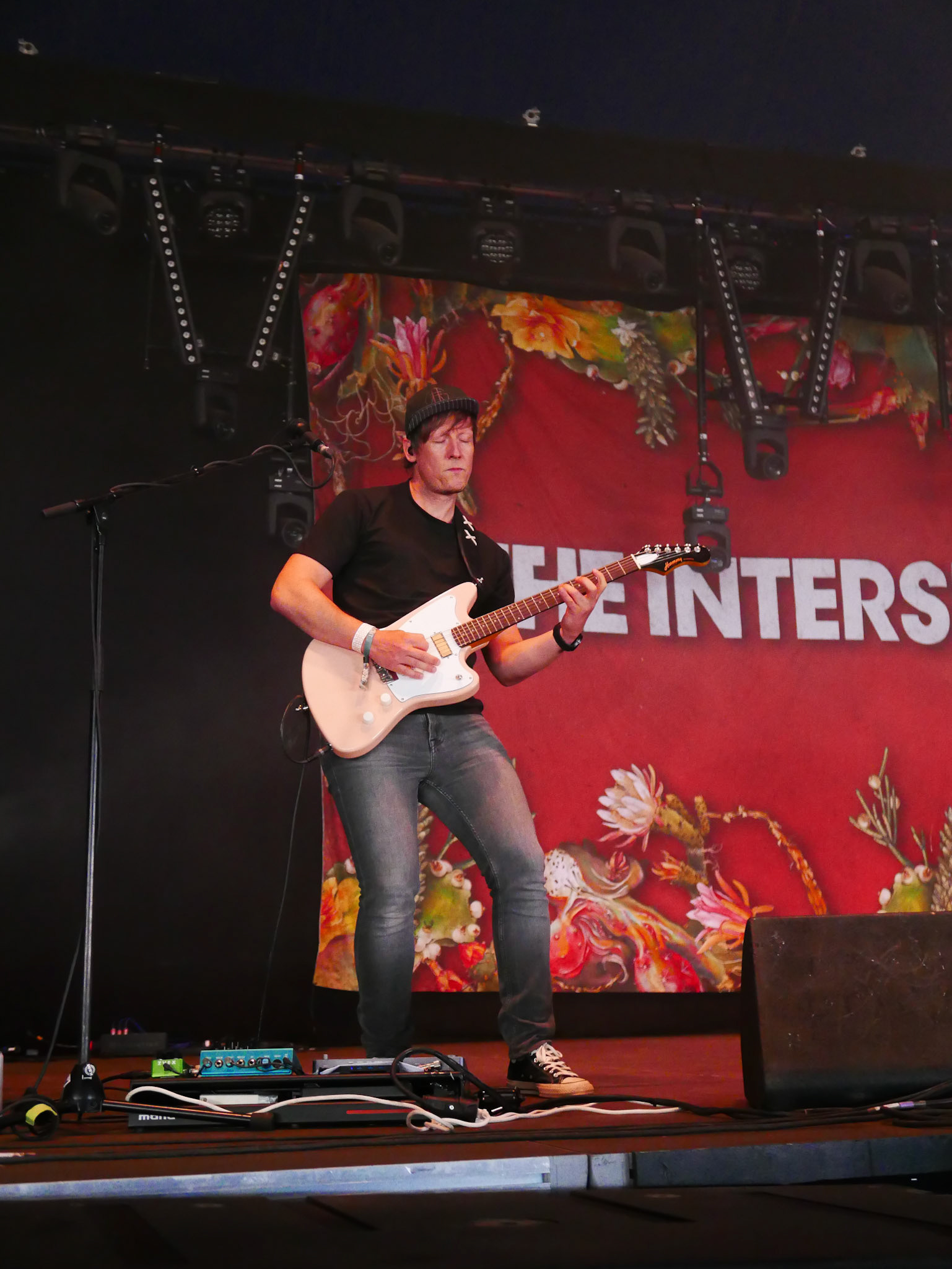 The Intersphere