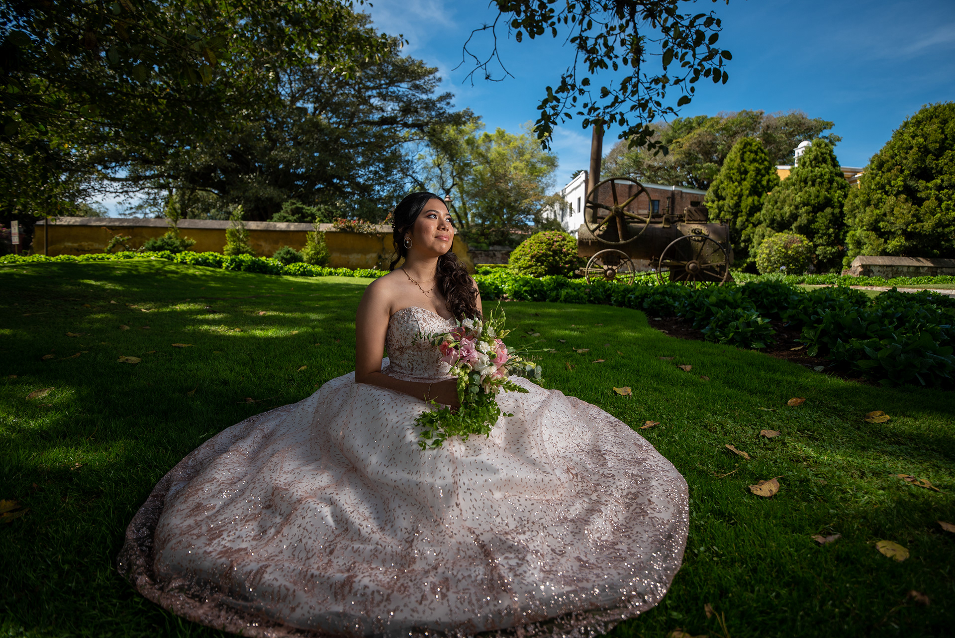 Sesión de ftoos de quinceañera en Hacienda Nueva Country Club