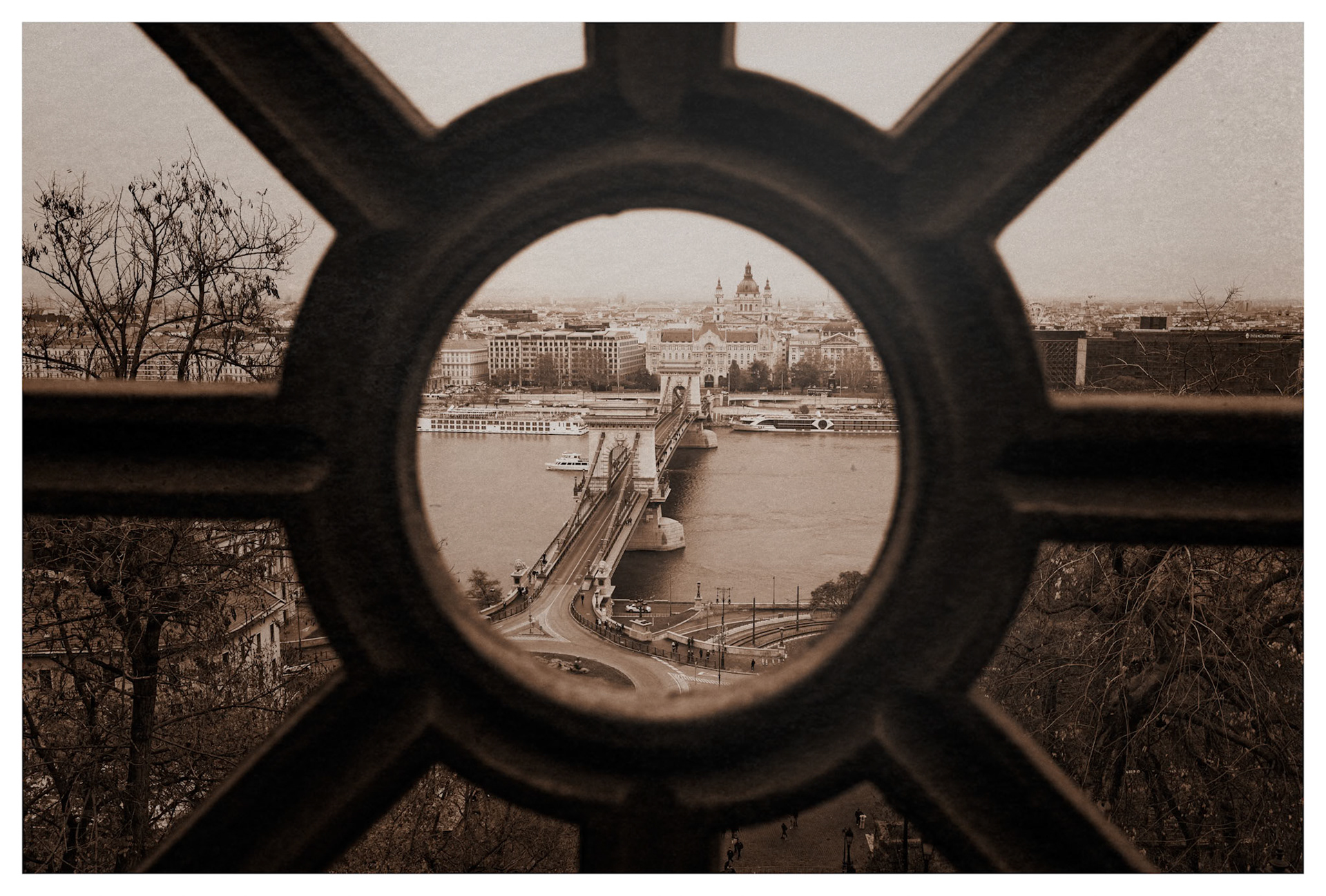 Porthole of Time