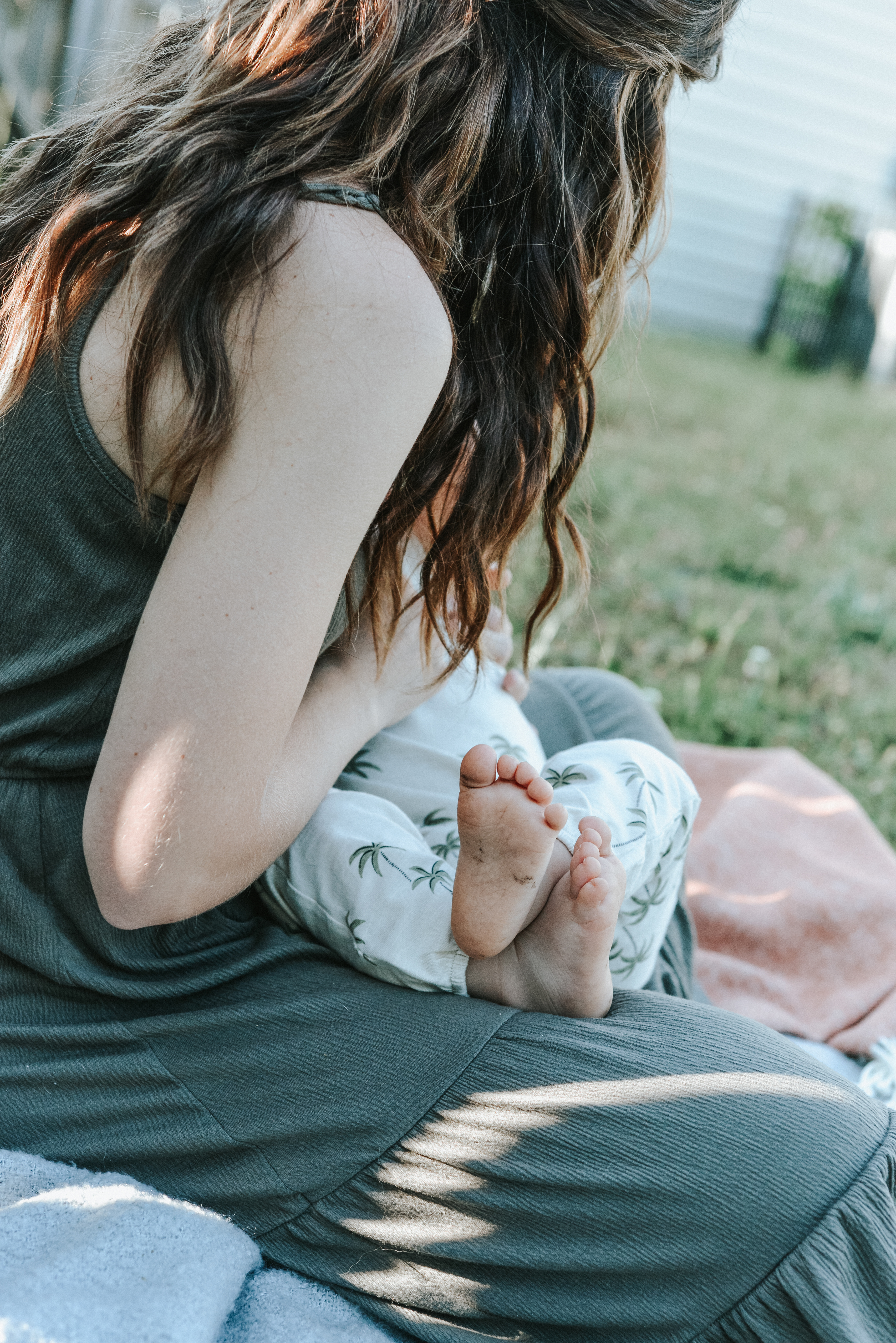 Backyard Breastfeeding session