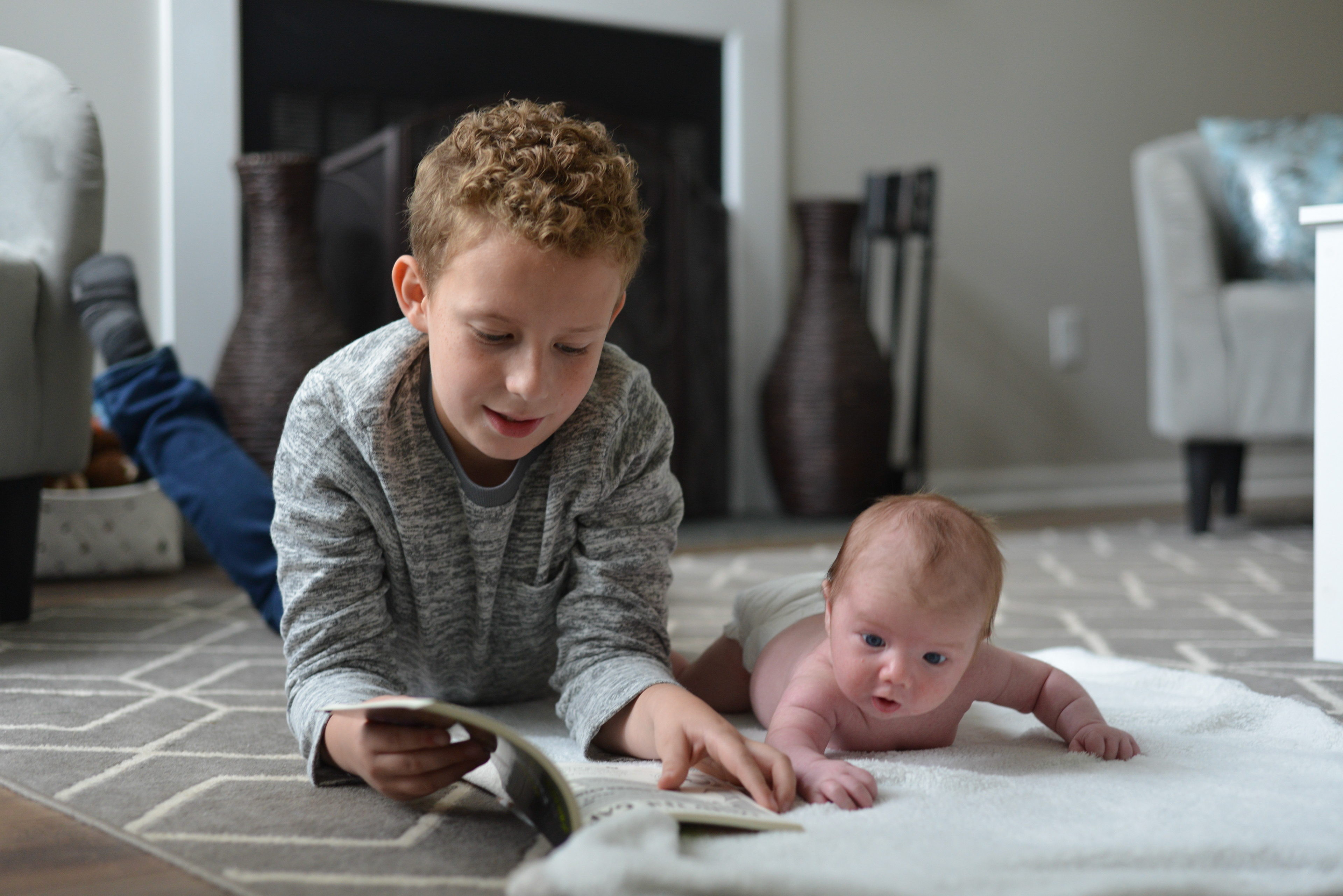 lifestyle photography: big brothers are the best!