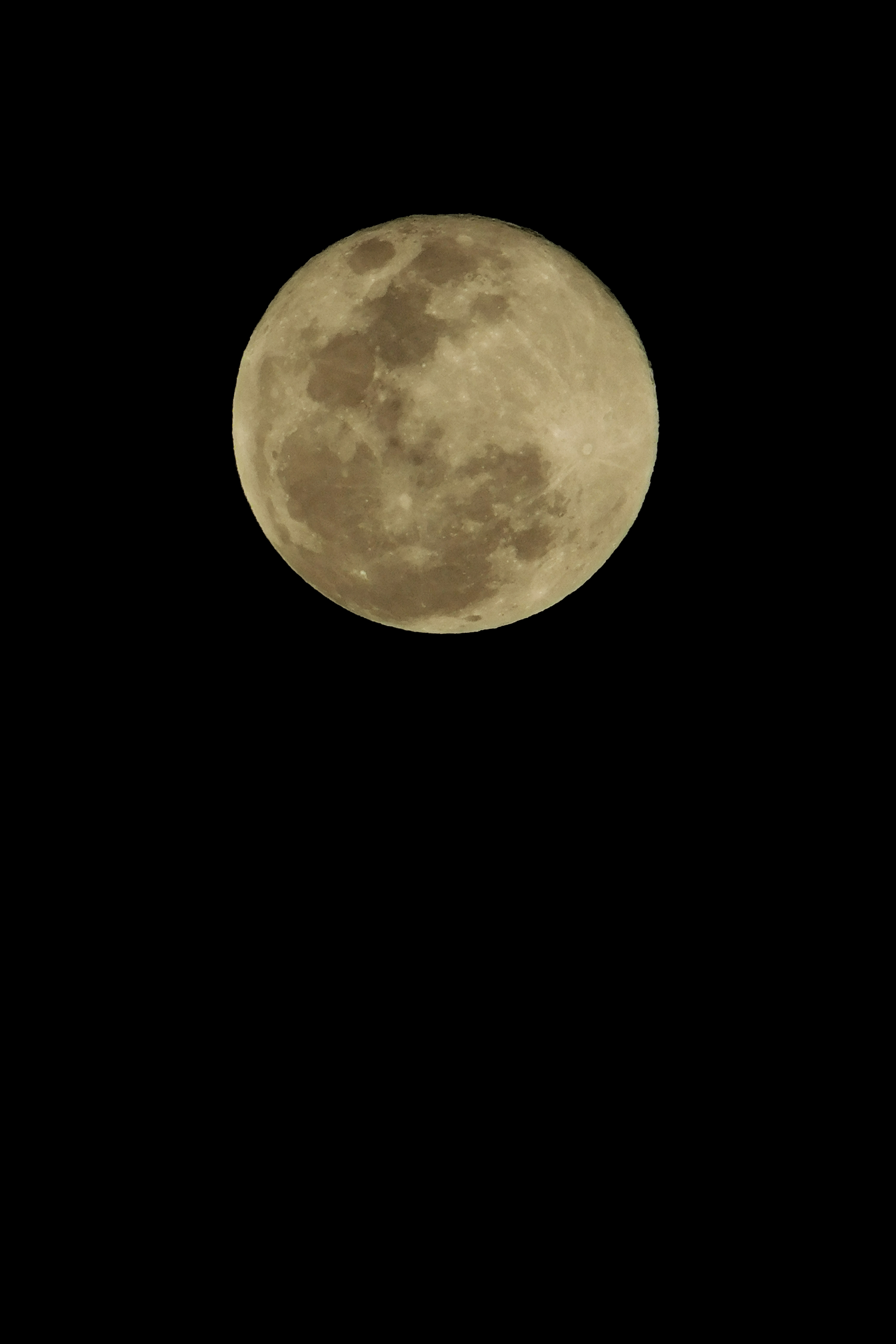 Luna (2016)