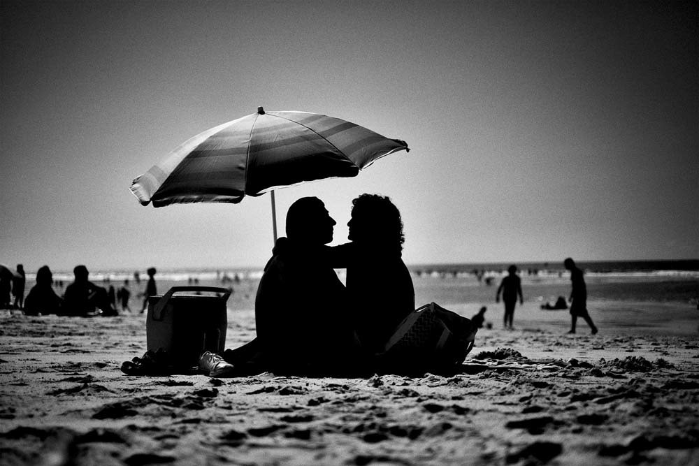 Ces amoureux qui se bécotent sur les bancs de sable