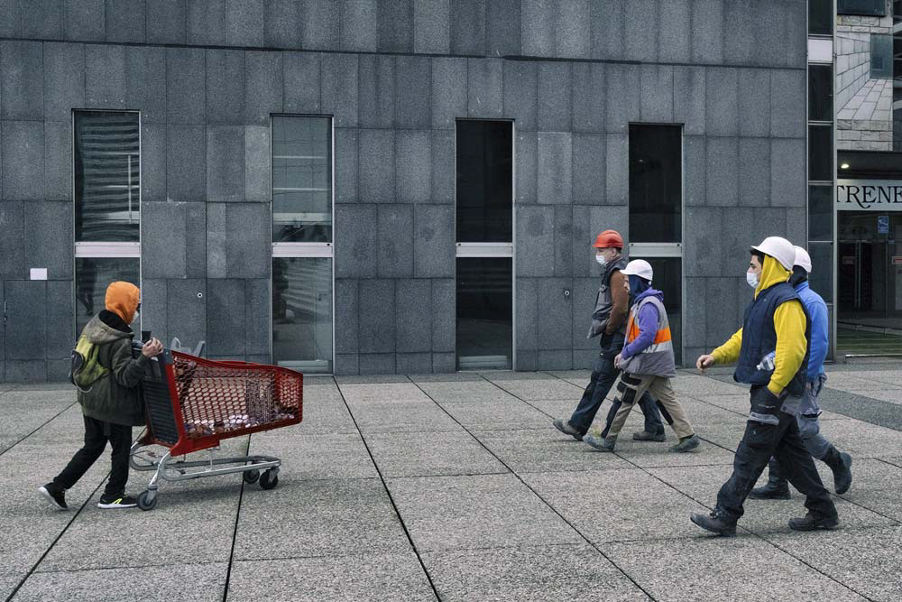 Capuche contre casque