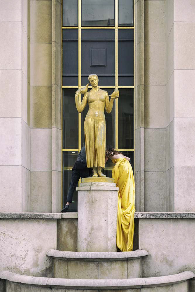 Complotisme de la soeur déboulonnée