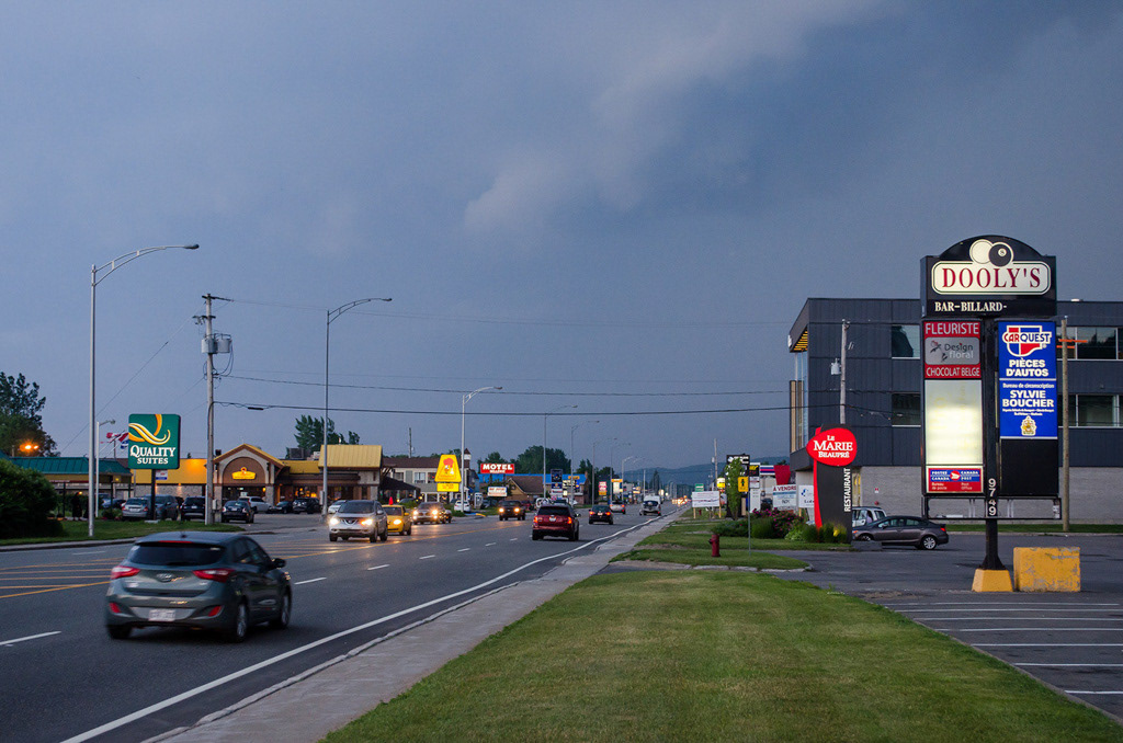 La route 138 à Sainte-Anne-de-Beaupré (Canada)