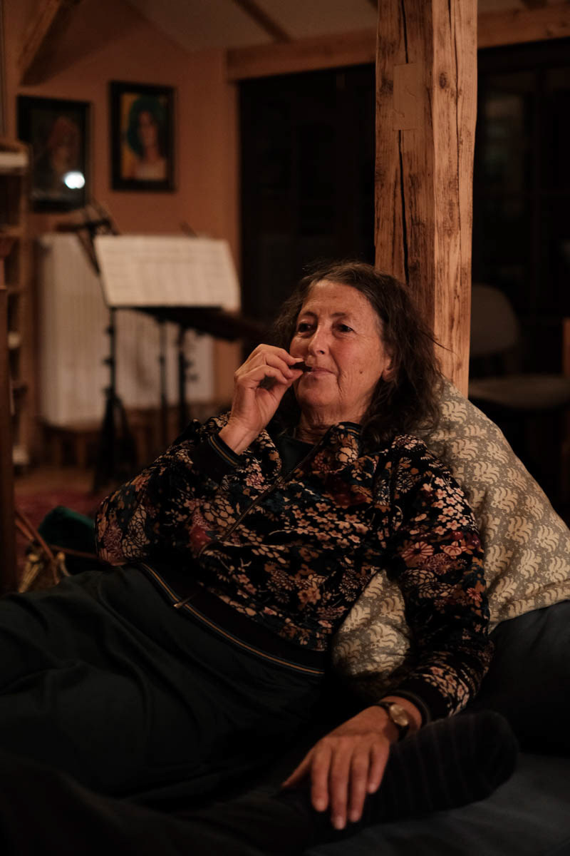 Artist Vivien Cahusac de Caux at home. Bavaria, Germany, September 2021