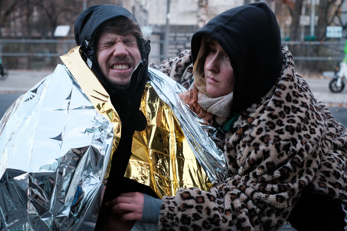 -8 Celcius and an activist removed his glued hand due to the cold