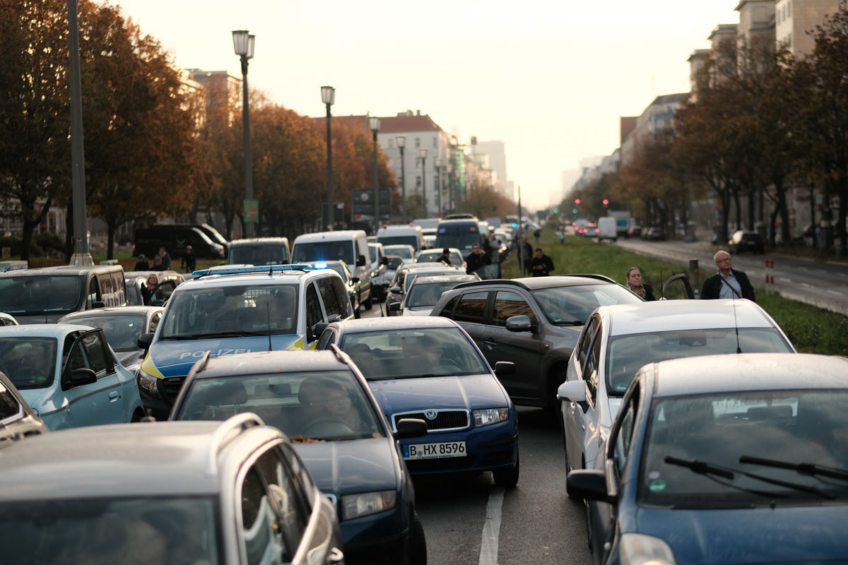 Cars congest as activists block a motorway