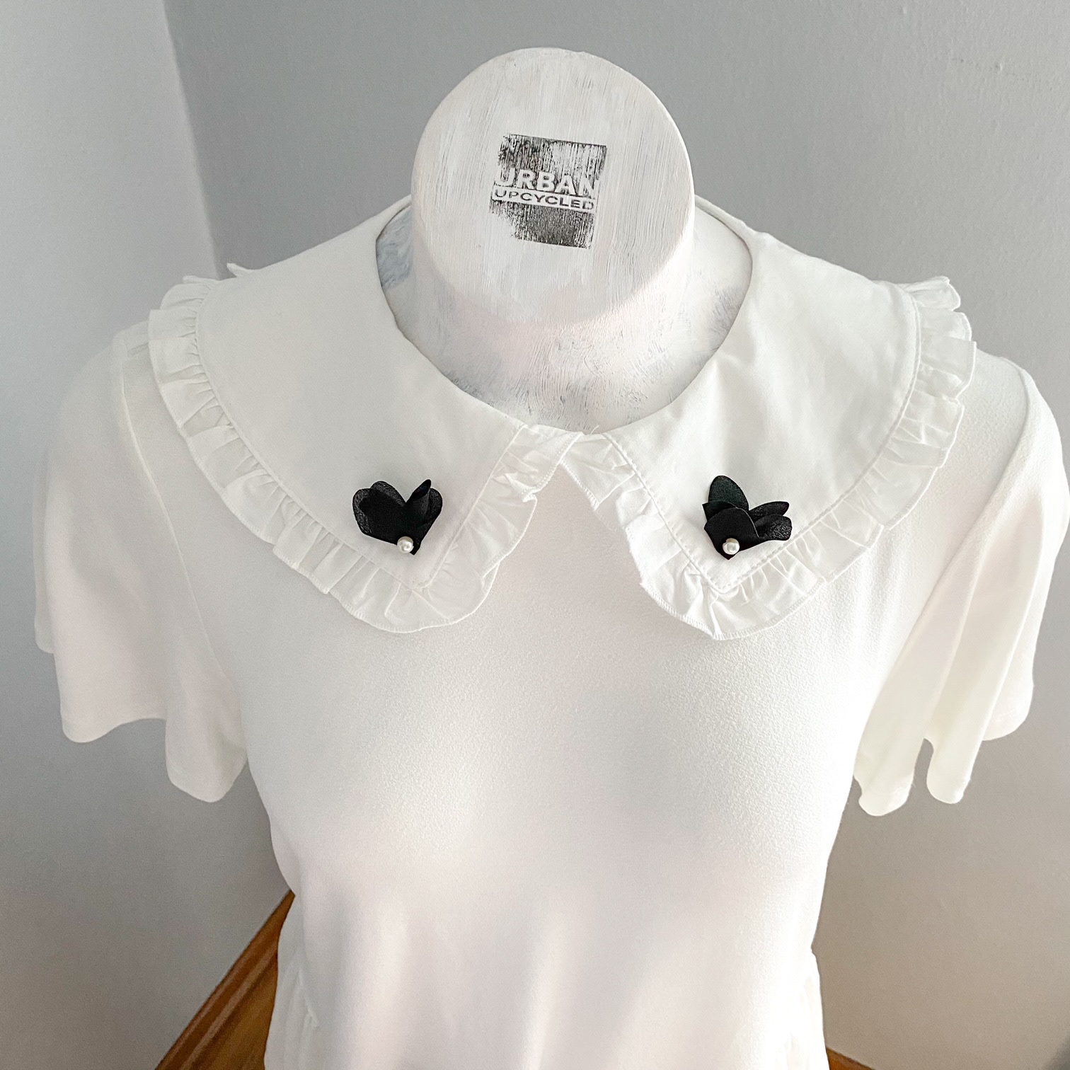 Urban Upcycled - Oversize White Collar Top with Black