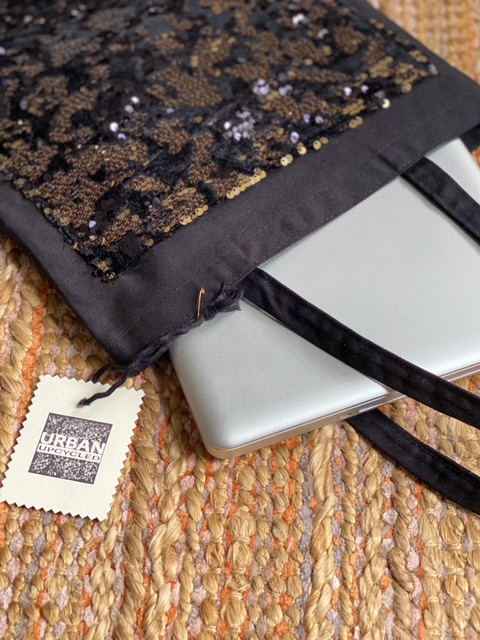 Urban Upcycled İyi Kalpli Sürdürülebilir Moda ve Sürdürülebilir Yaşam | Siyah ve Gold Pul Payetli Bez Çanta