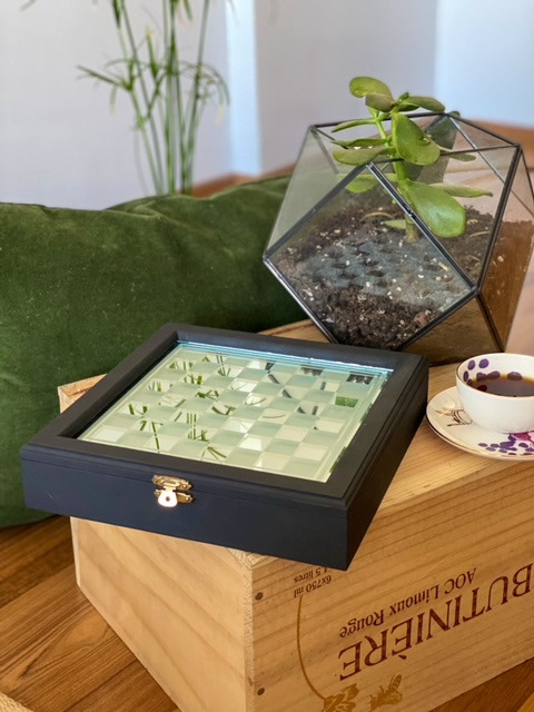 Urban Upcycled İleri Dönüşüm Upcycle Tasarımlar Siyah Mat Ahşap Kutulu Cam Satranç Seti