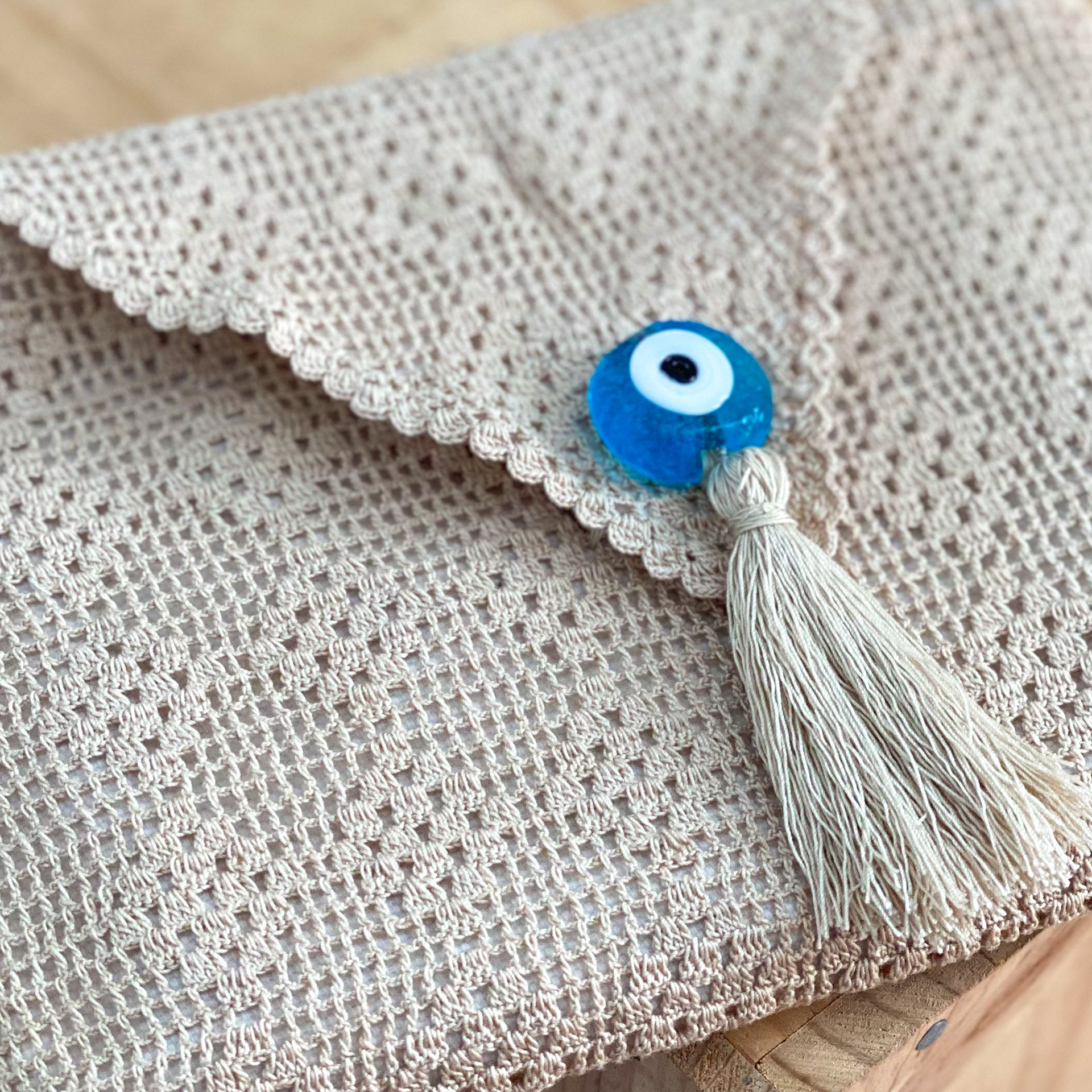 Urban Upcycled Kind Hearted Sustainable Fashion and Lifestyle | Vintage Doily Beige Clutch Bag