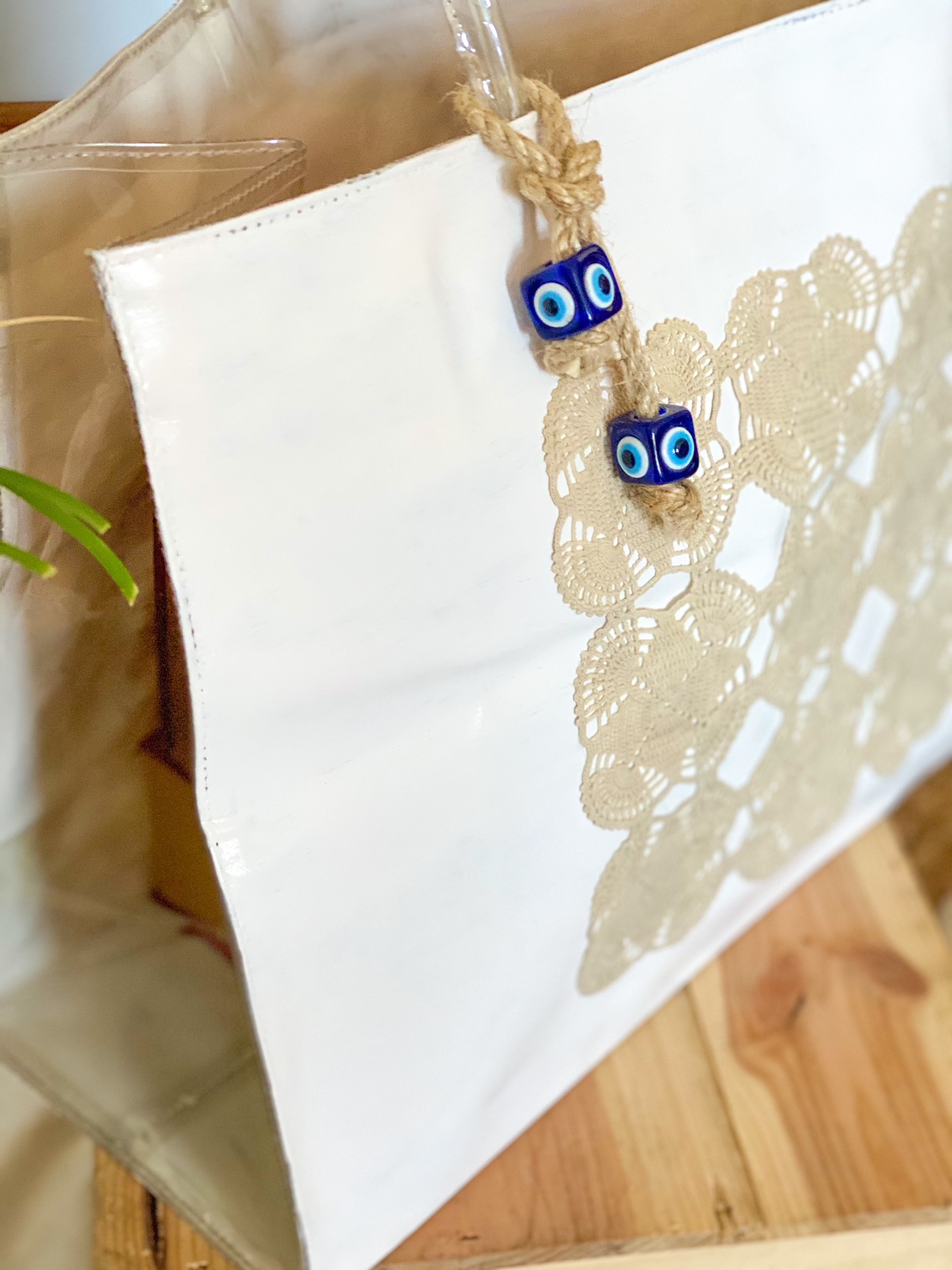 Urban Upcycled İyi Kalpli Sürdürülebilir Moda ve Sürdürülebilir Yaşam | Antik Beyaz El Boyama Vintage Dantelli Şeffaf Plaj Çantası