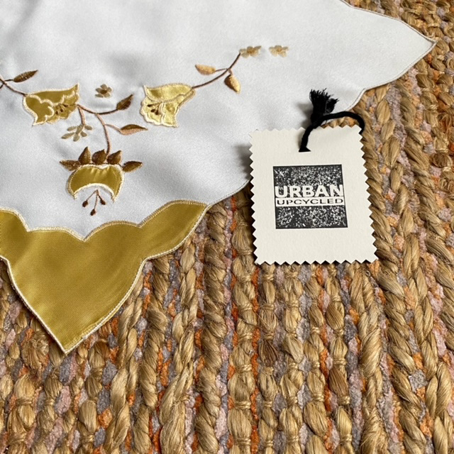 Urban Upcycled Sürdürülebilir Moda ve Sürdürülebilir Yaşam | Vintage Nakışlı Kumaş Peçete Seti