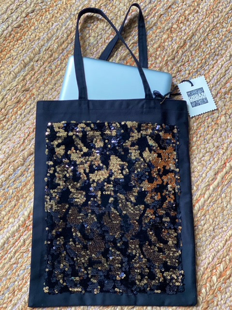 Urban Upcycled İyi Kalpli Sürdürülebilir Moda ve Sürdürülebilir Yaşam | Siyah ve Gold Pul Payetli Bez Çanta