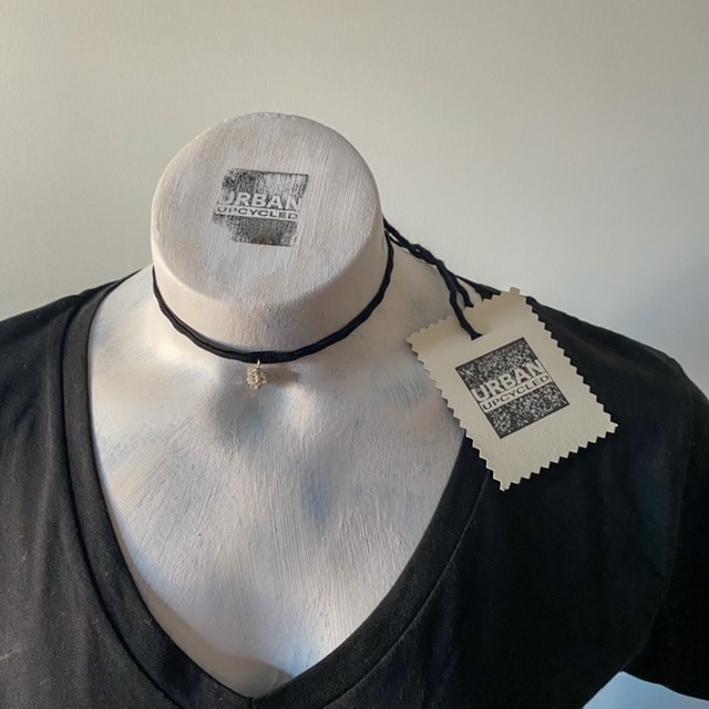 Urban Upcycled İyi Kalpli Sürdürülebilir Moda ve Sürdürülebilir Yaşam | Siyah Kadife Choker Kolye