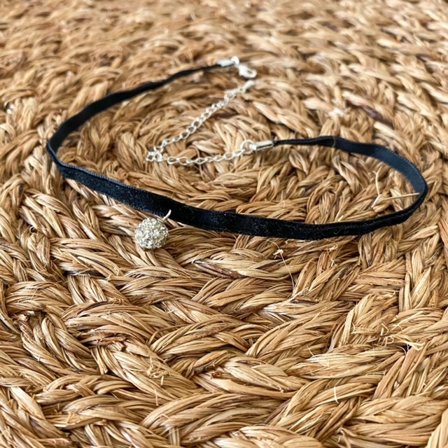 Urban Upcycled İyi Kalpli Sürdürülebilir Moda ve Sürdürülebilir Yaşam | Siyah Kadife Choker Kolye