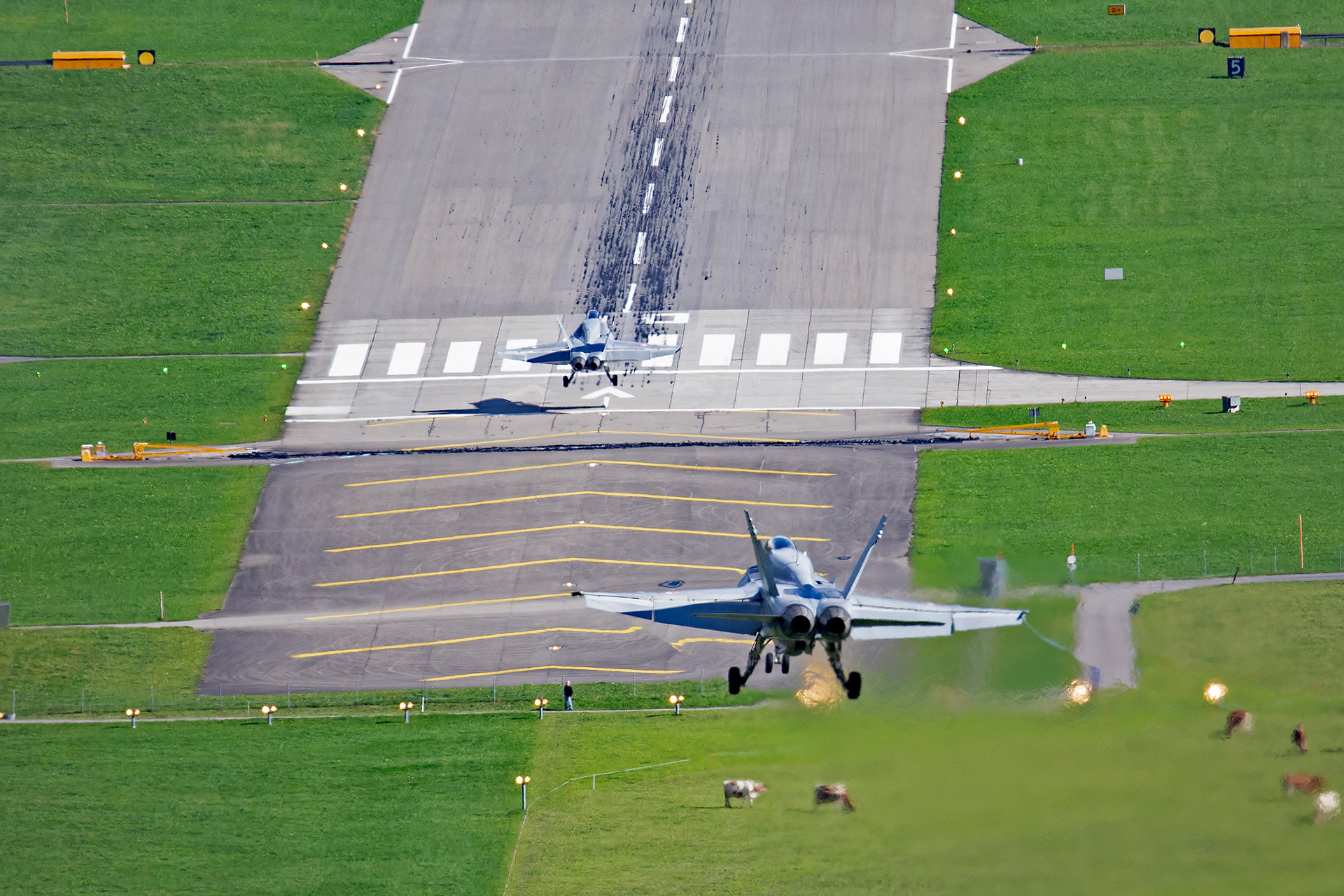 McDonnell Douglas F/A-18C Hornet.  Meriringen, Switzerland.