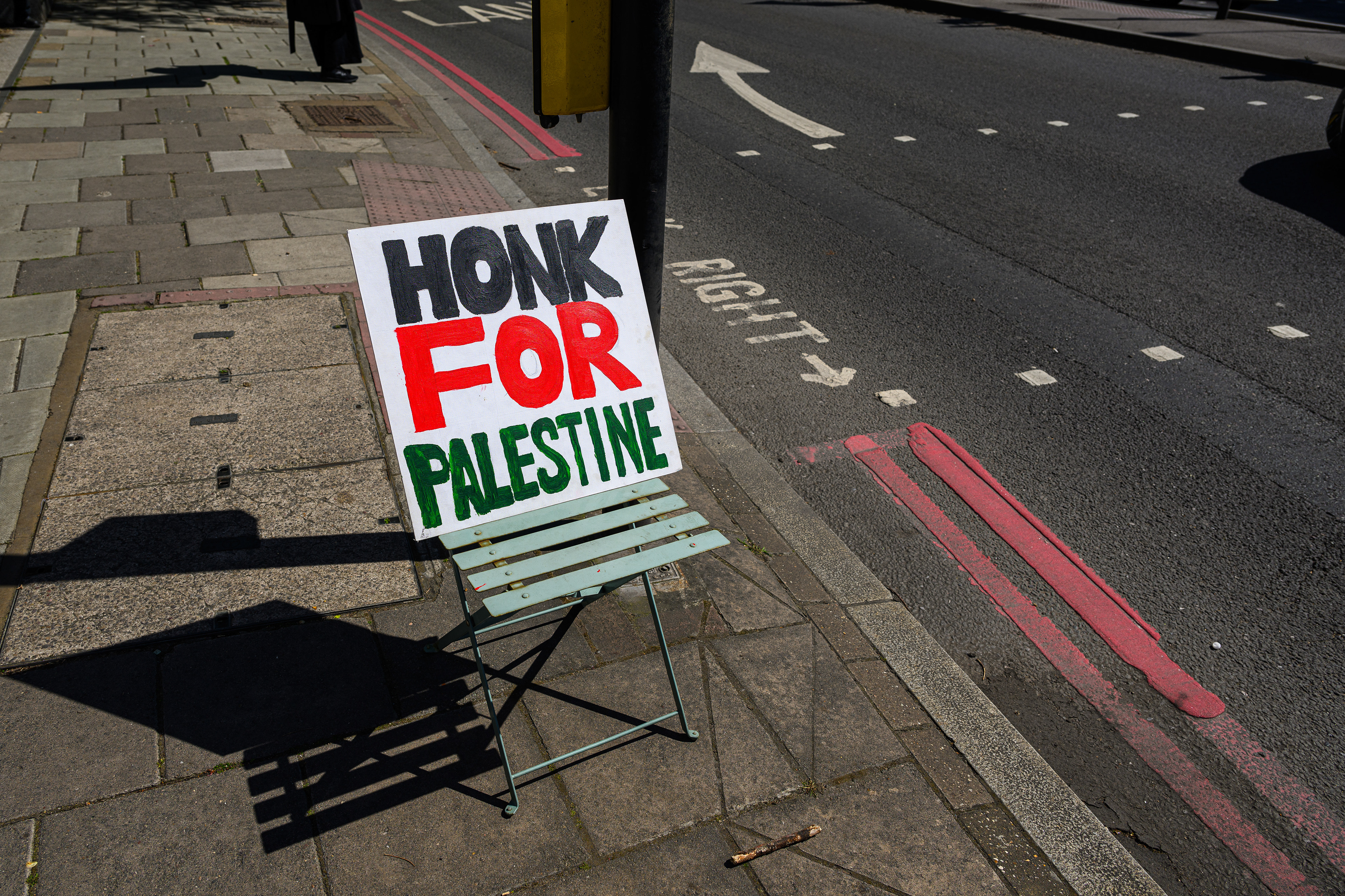 More than half of the cars that drove past the protest camp honked their horn in support.