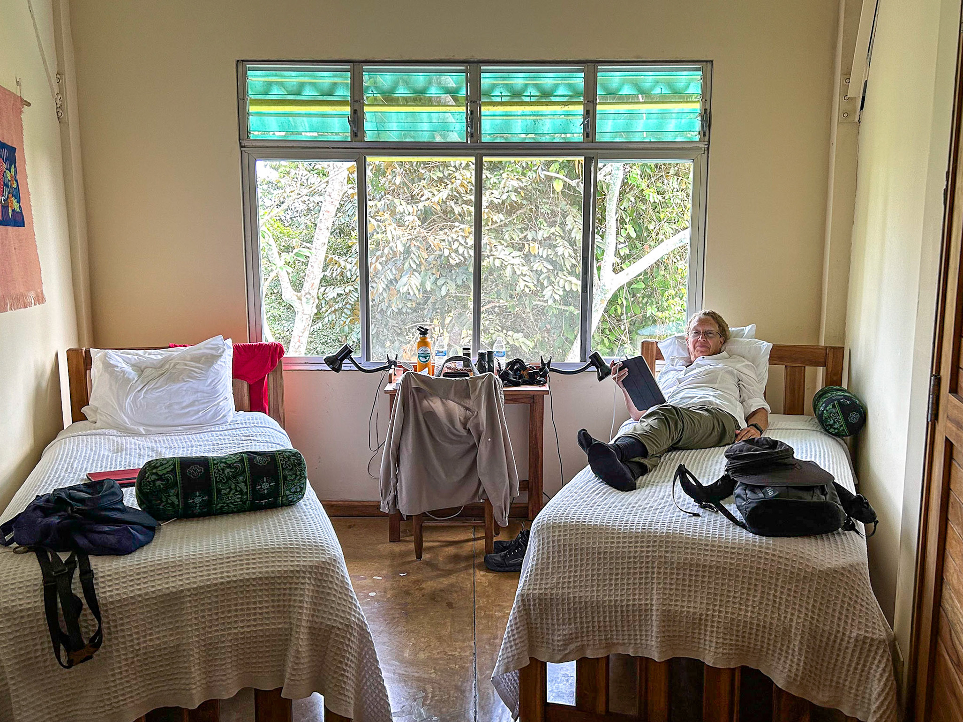 Since Nick was guarantined, Sooney and Carol shared lodging.