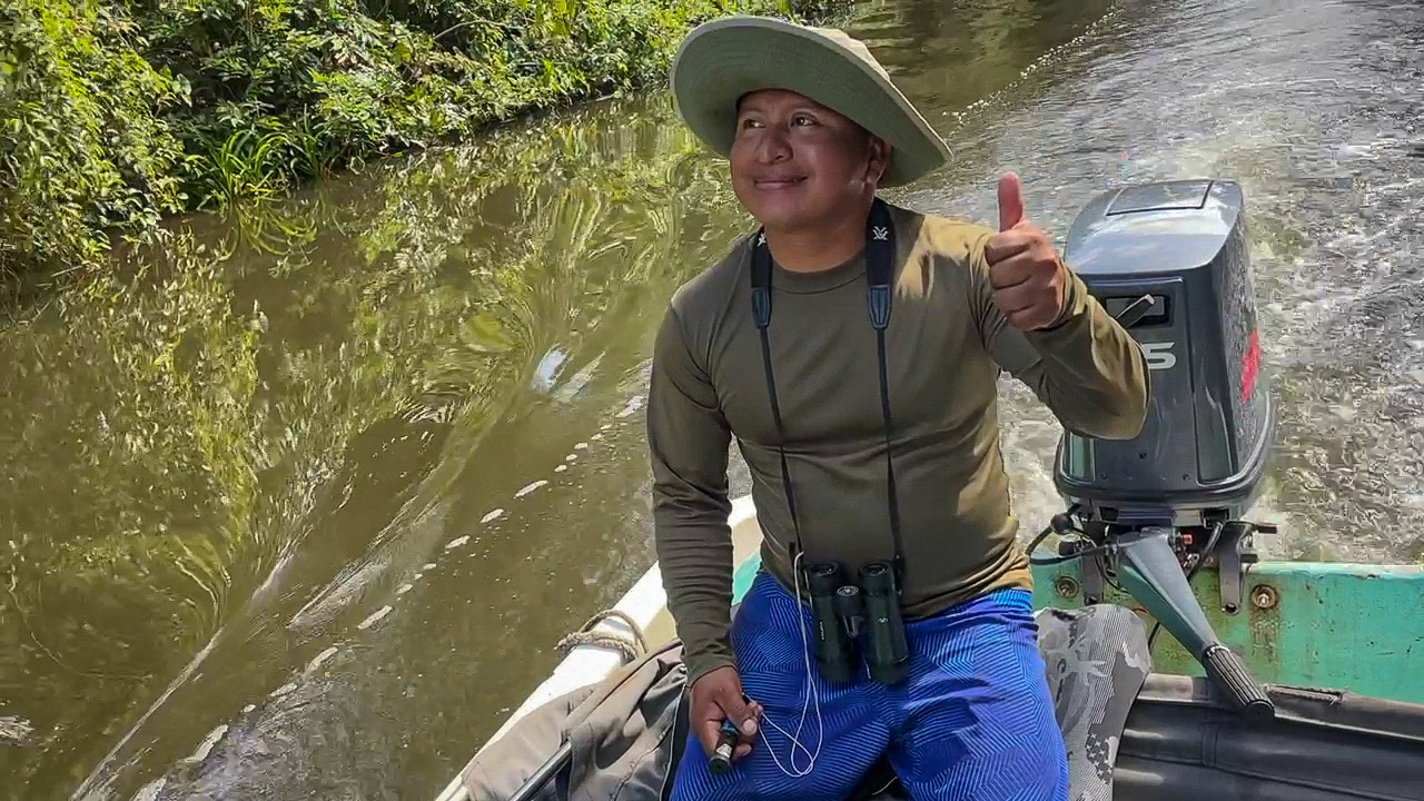 Capt. Alvaro was an excellent birder as well as skipper.