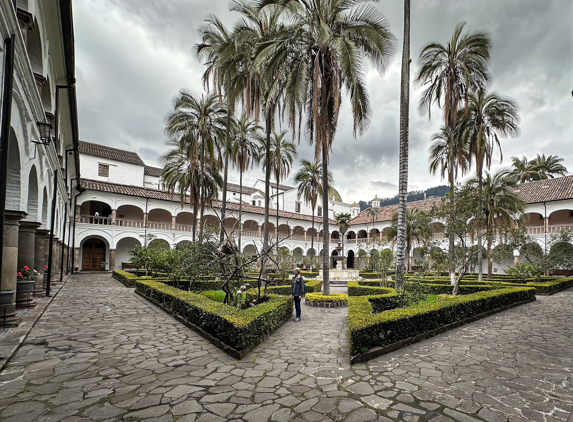 el San Francisco interior courtyard
