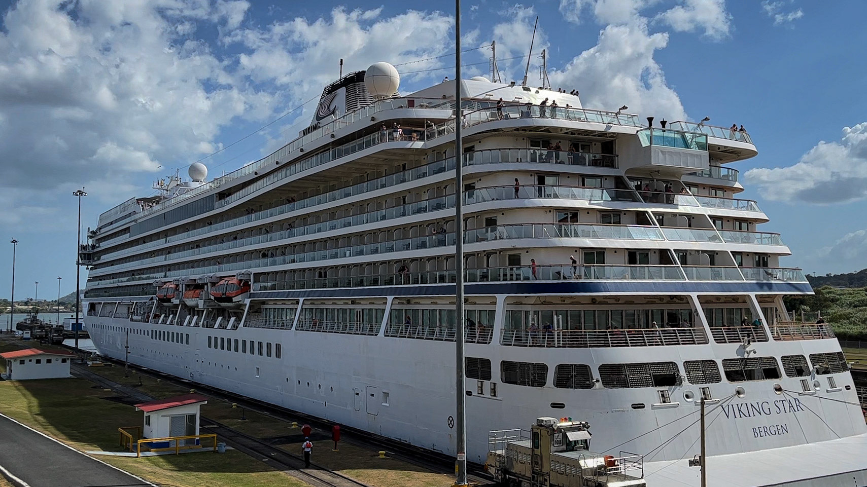 Viking Star passing through the Miraflores Locks