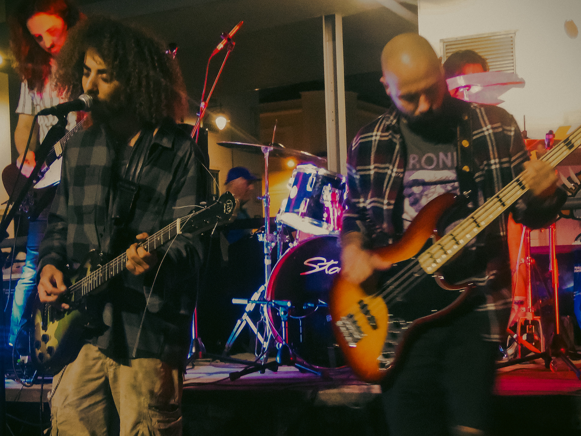 The Smoking Aliens // Caldas Late Nigth