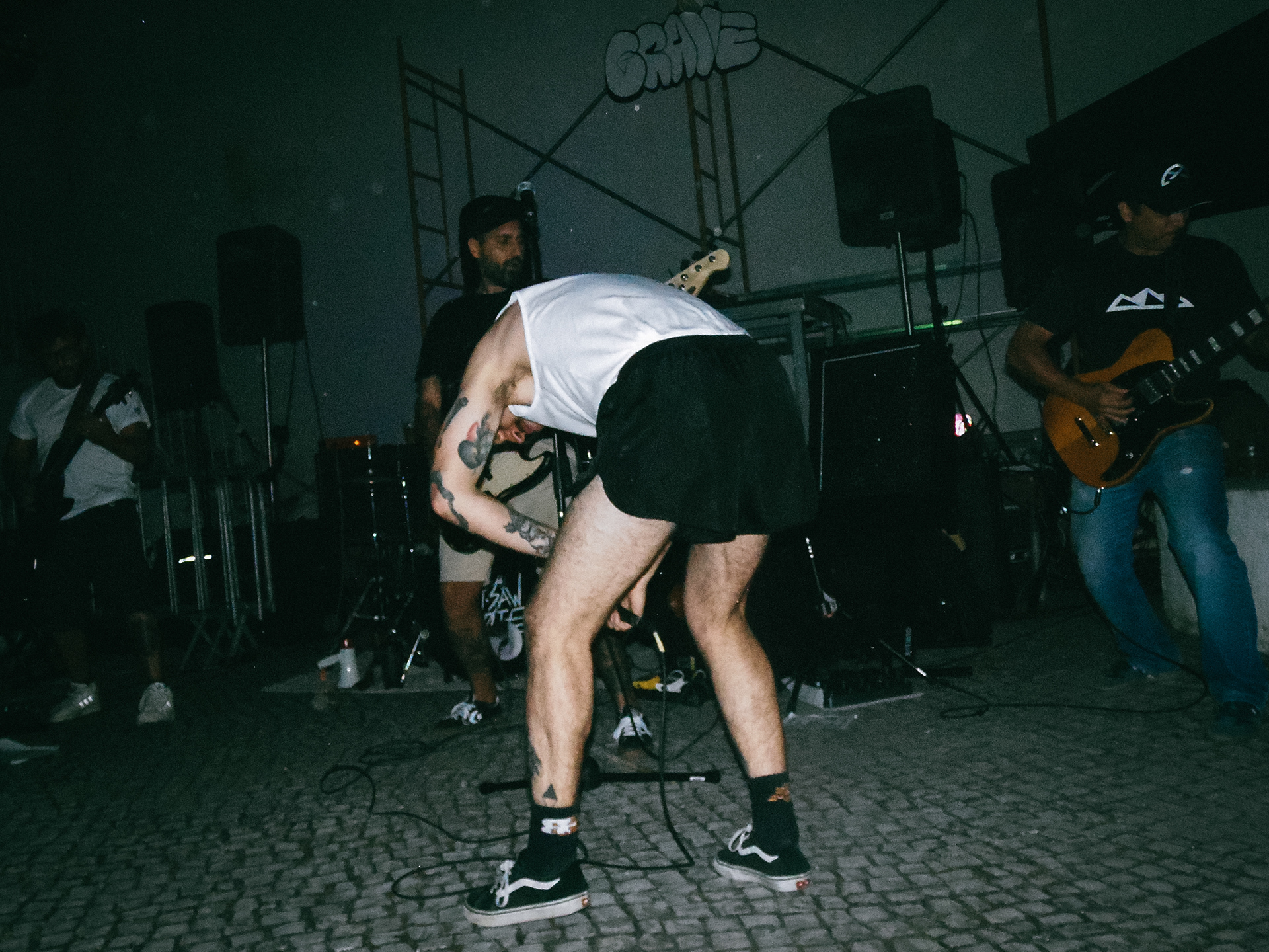 Det-sAW Coyote // Caldas Late Nigth