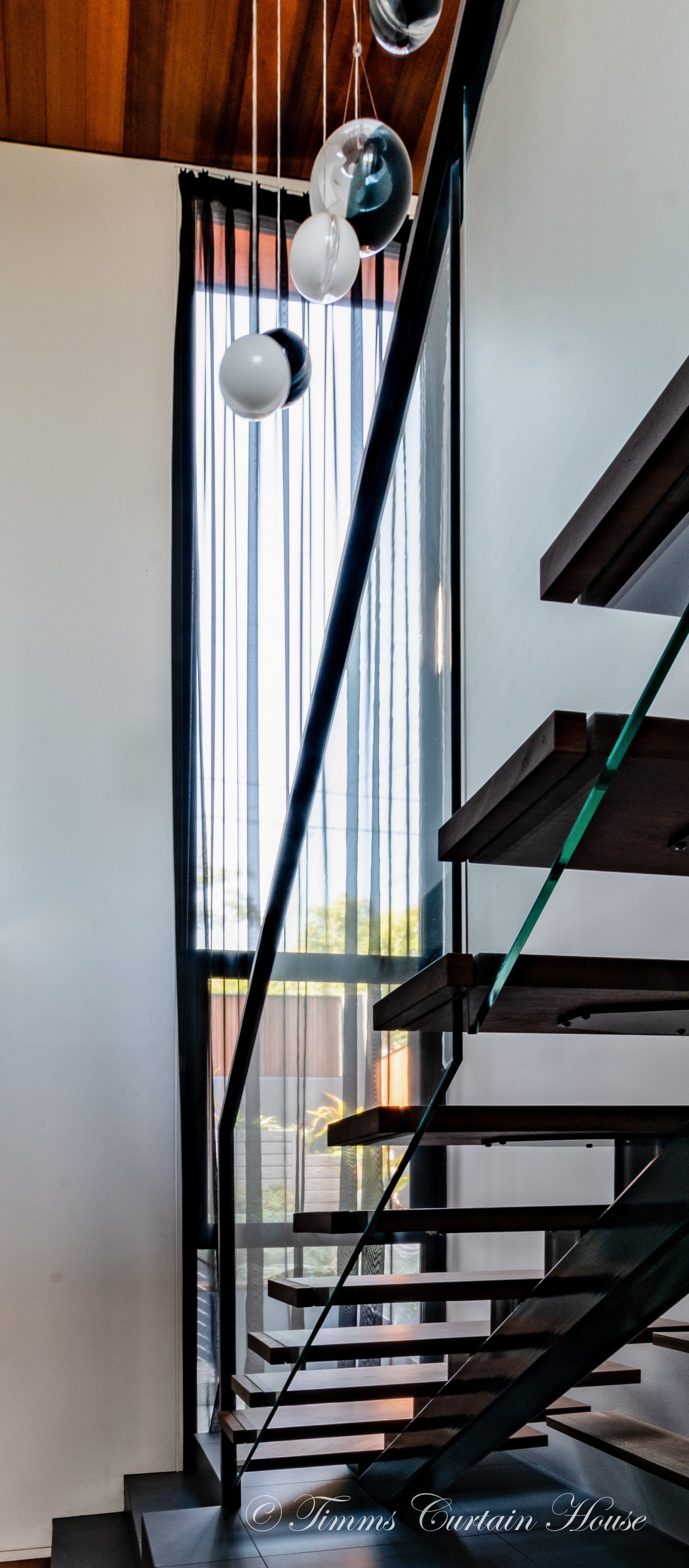 Fixed TPP sheer in stairwell