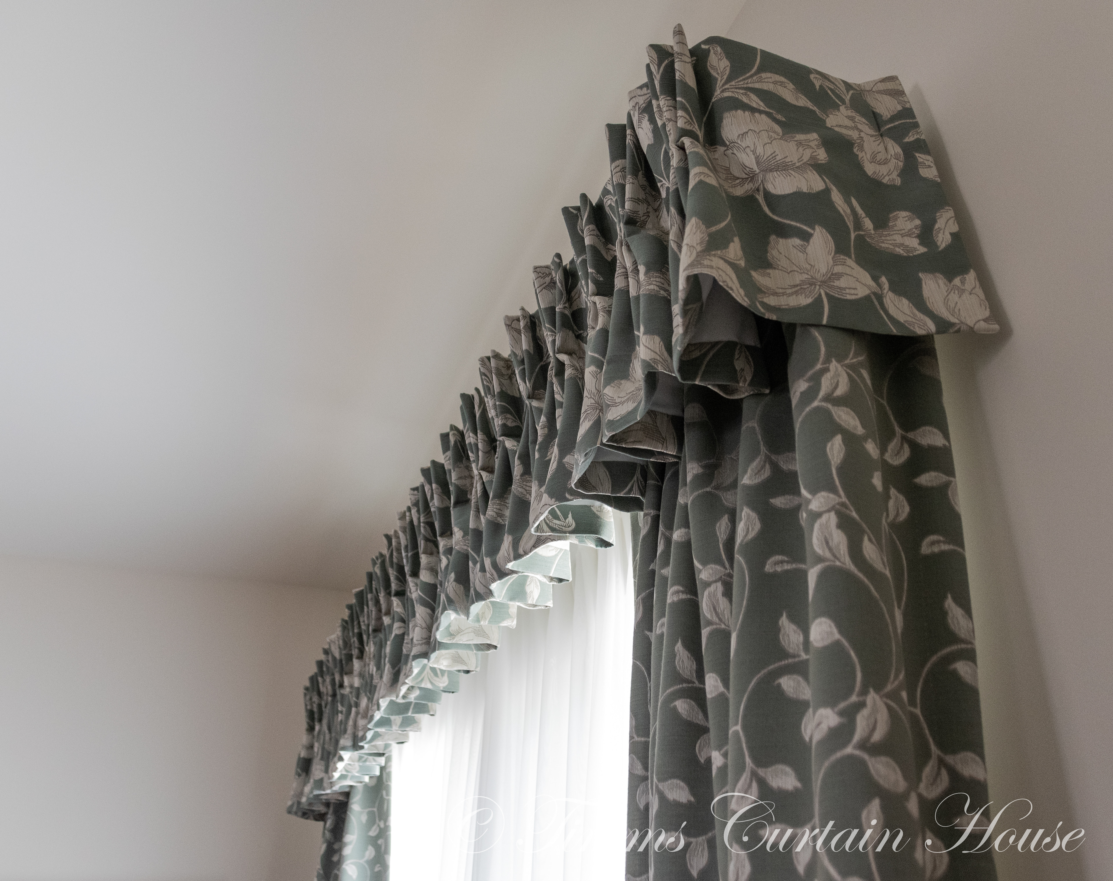 Matching TPP valance