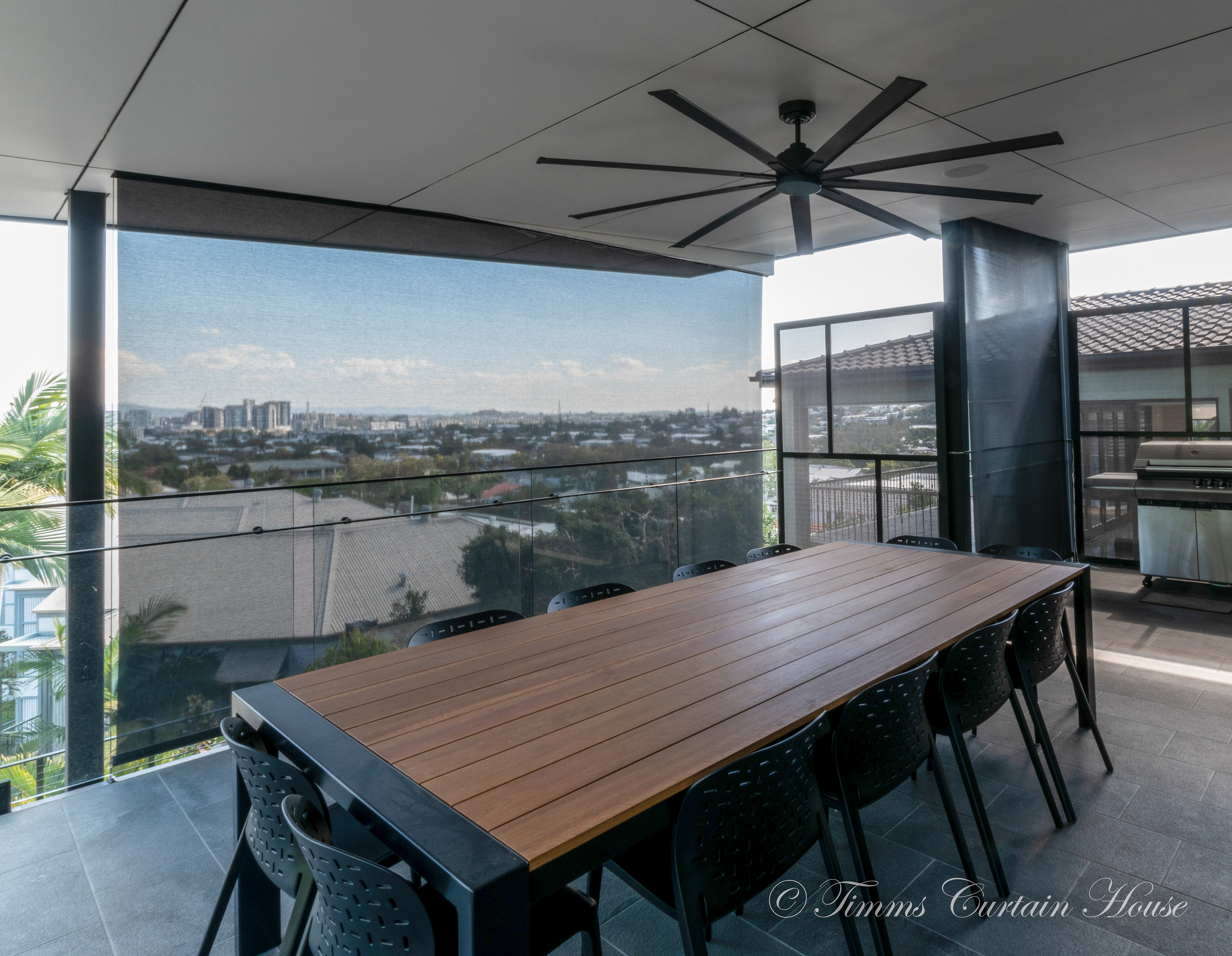 Motorised suncontrol blinds