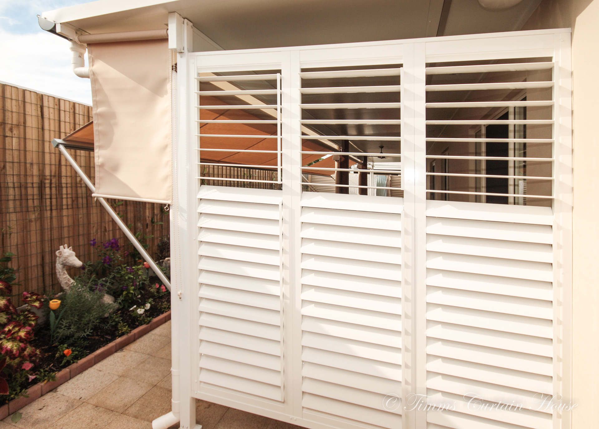 Customisable light and breeze control with shutters
