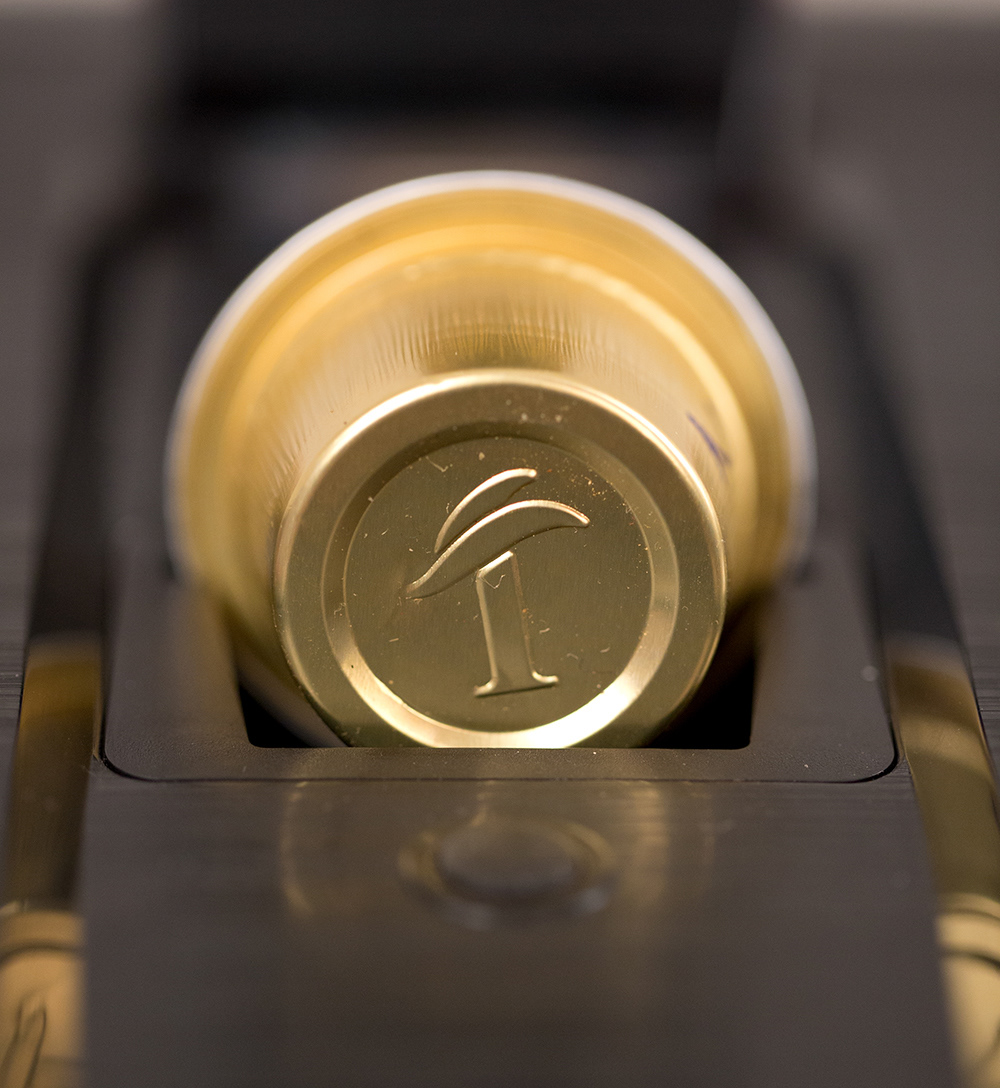 CAPSULE IN MACHINE