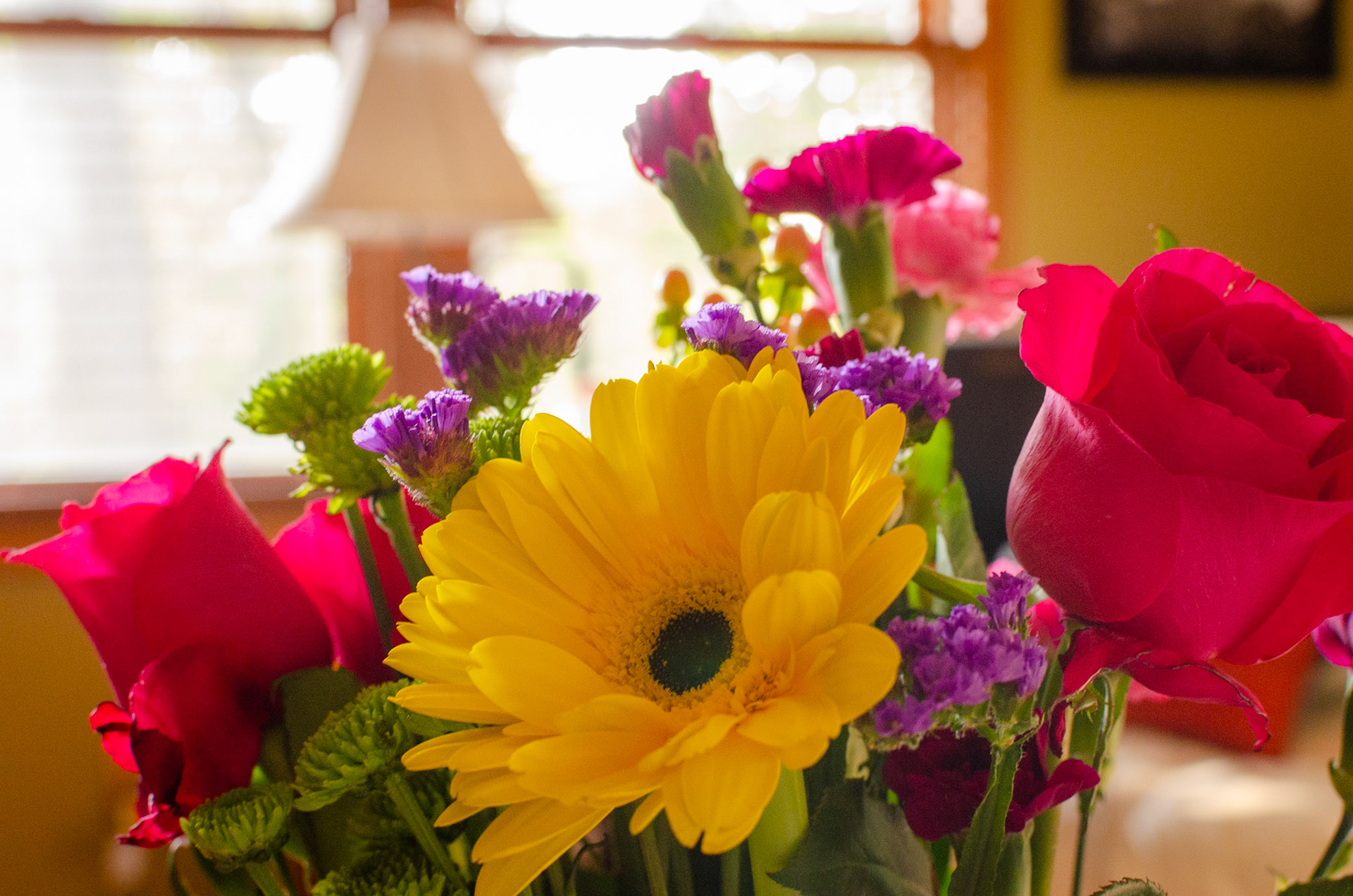 Floral arrangement display