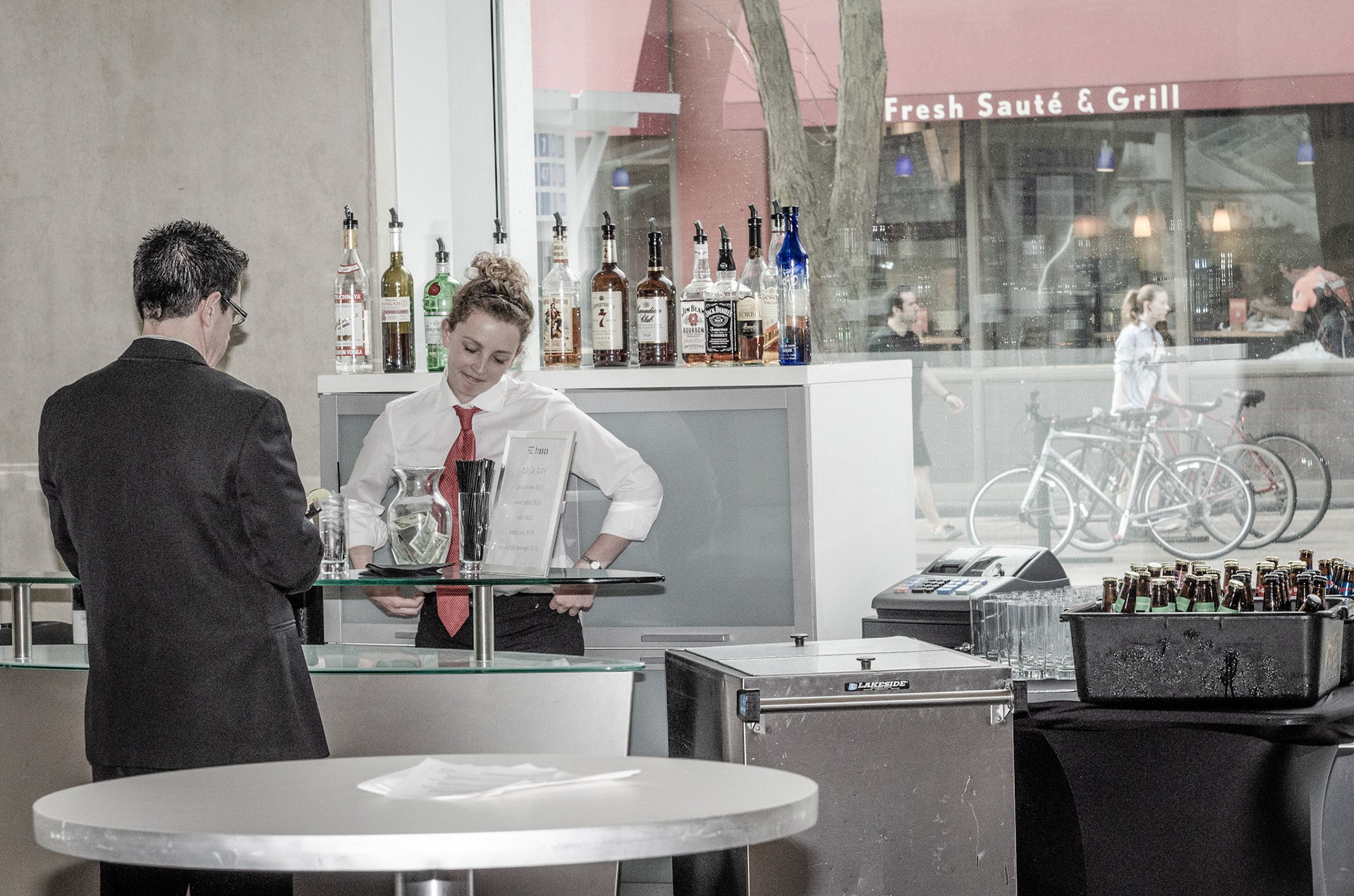 Bar service (desaturated)