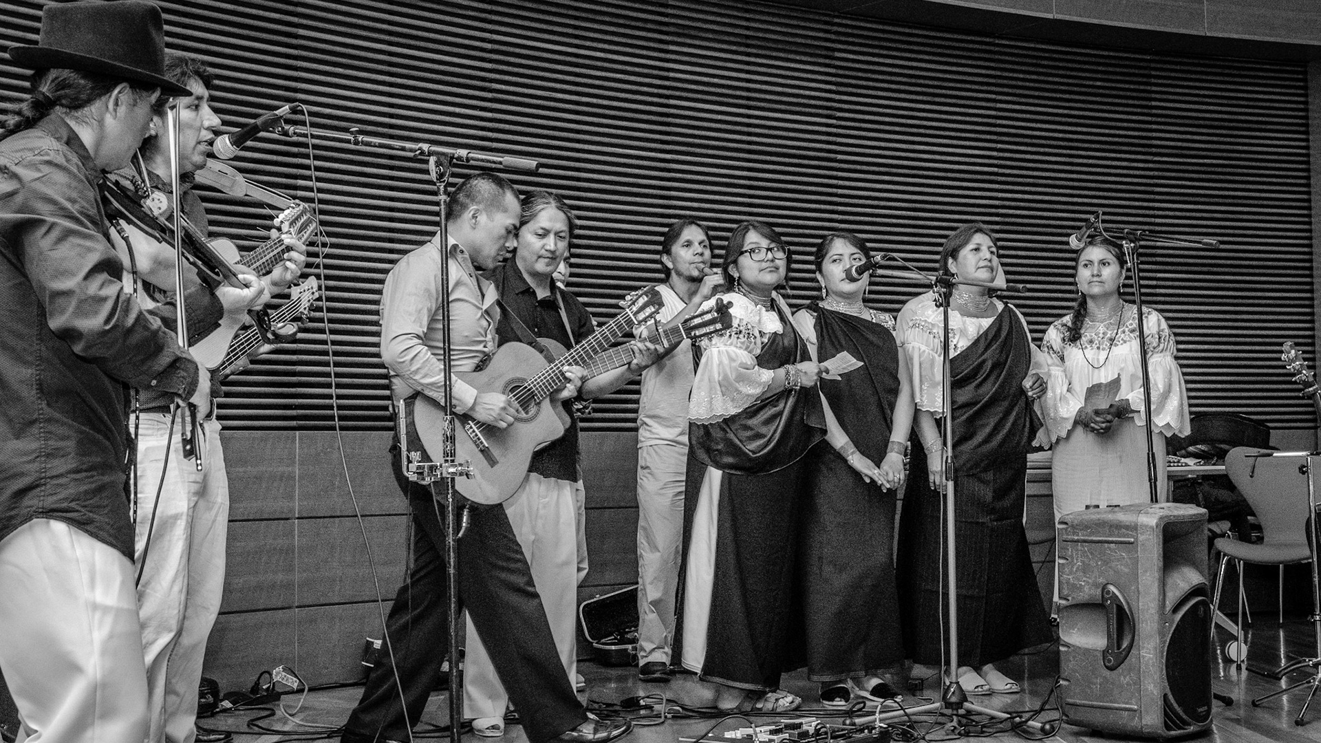 Ecudadorian music group in black-n-white